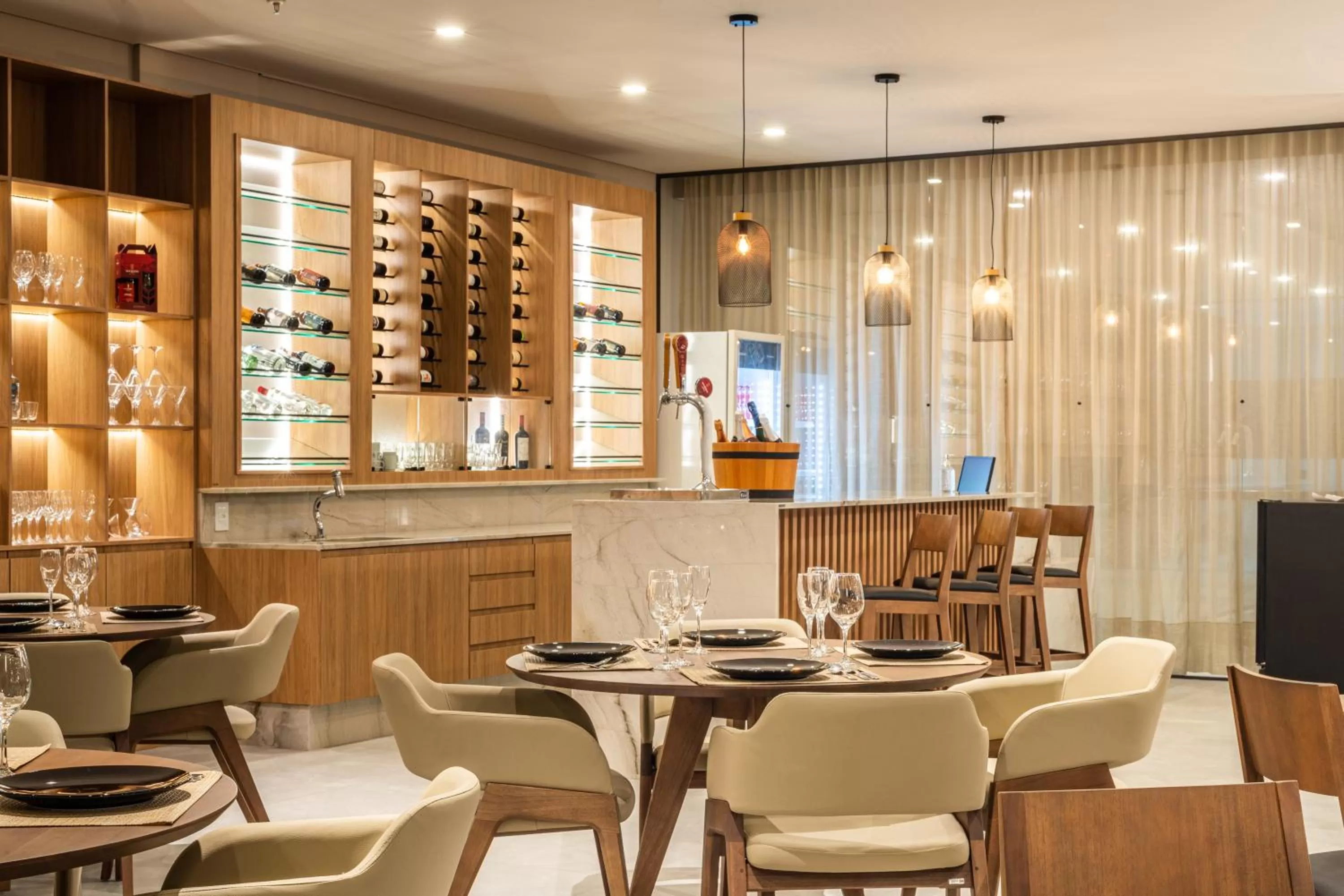 Restaurant/places to eat in Laghetto Canela