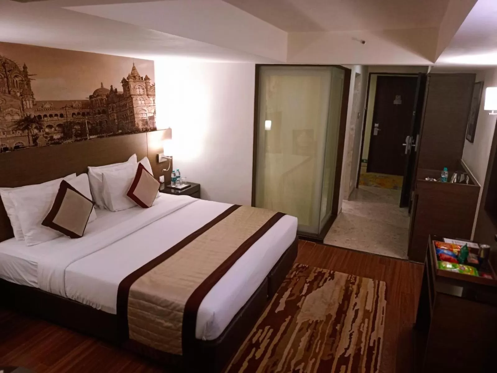 Photo of the whole room, Bed in Royal Orchid Central Grazia, Navi Mumbai