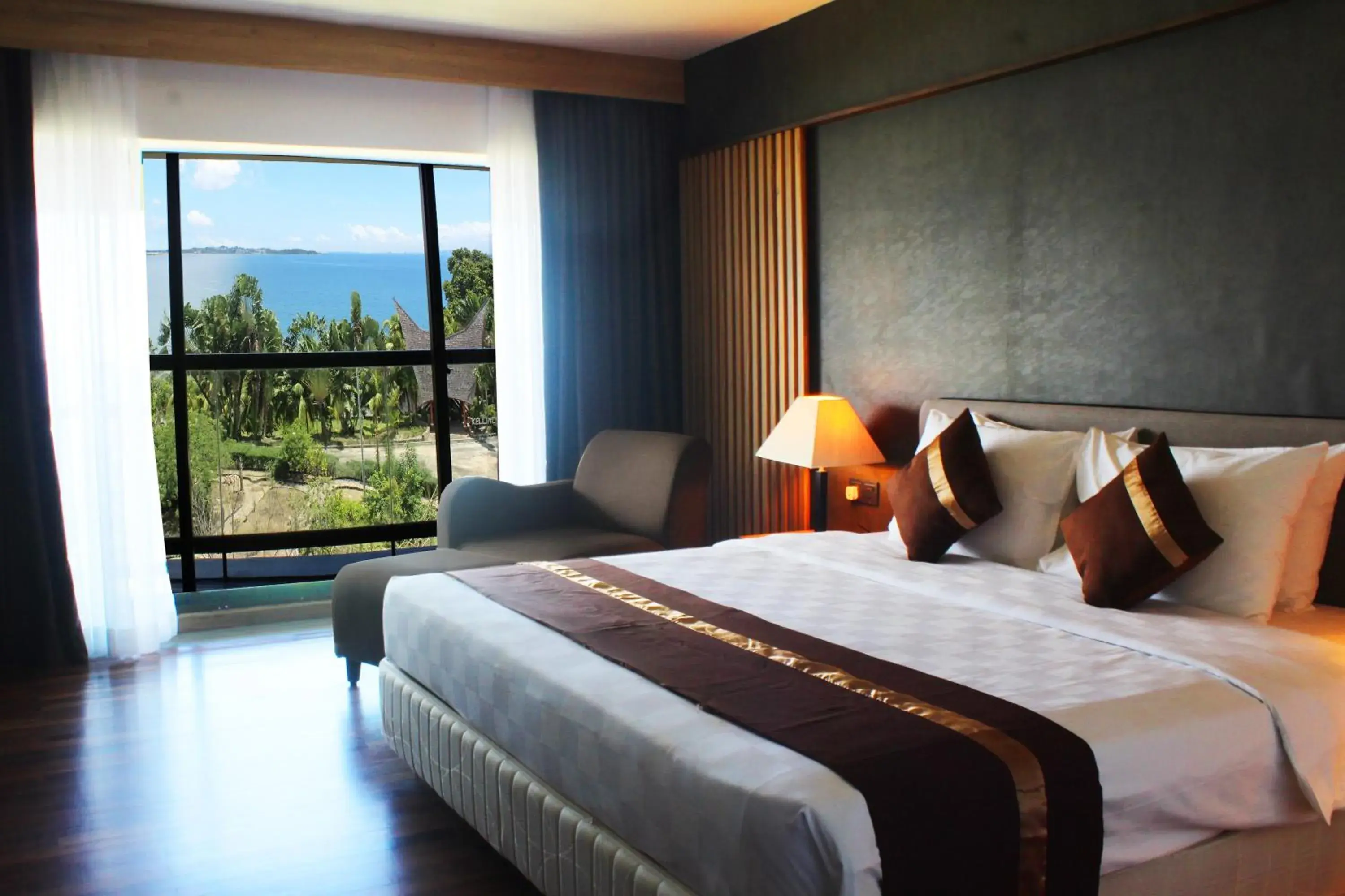 Bedroom, Bed in Batam View Beach Resort