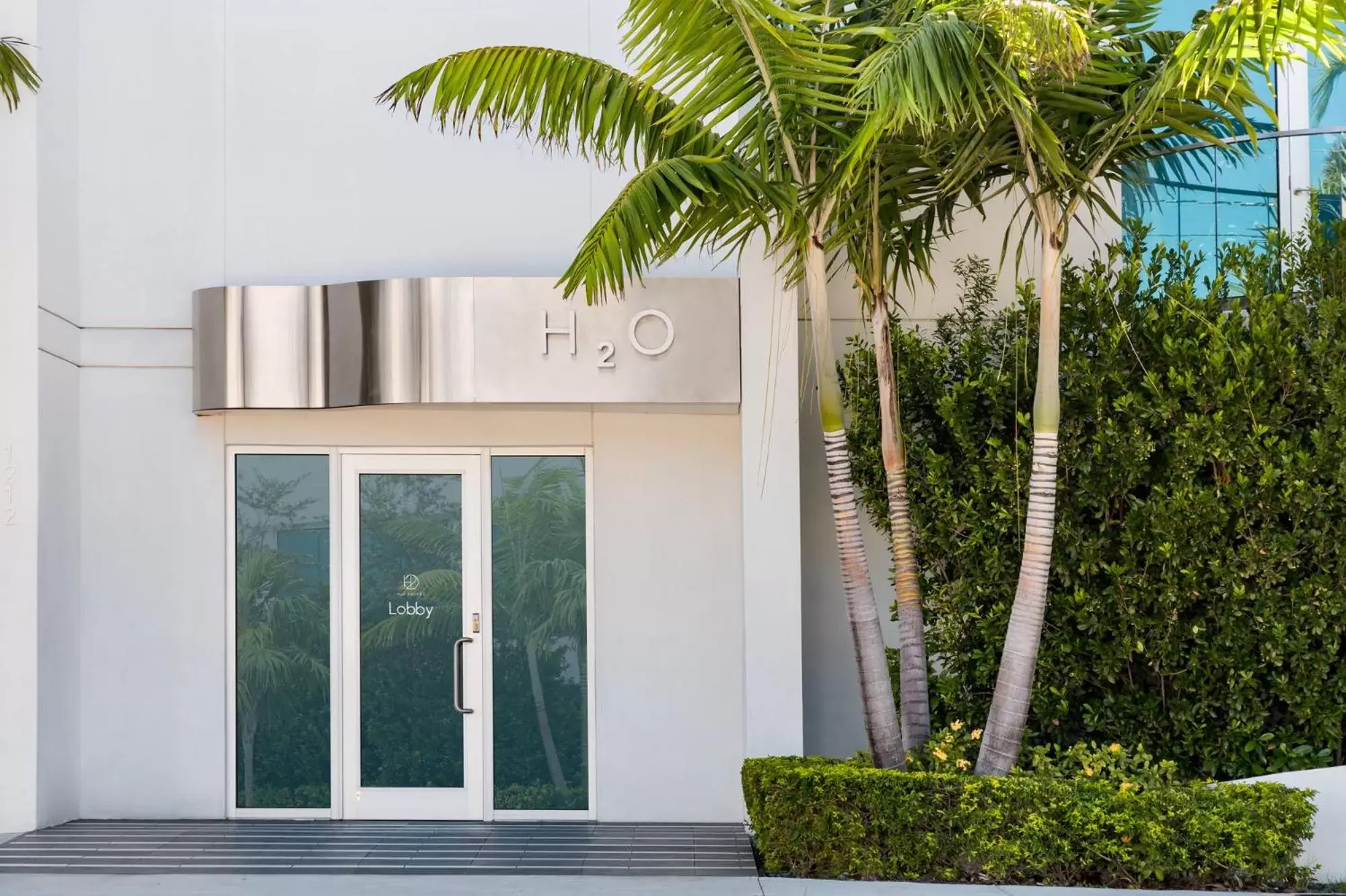 Facade/entrance in H2O Suites- Adults Only