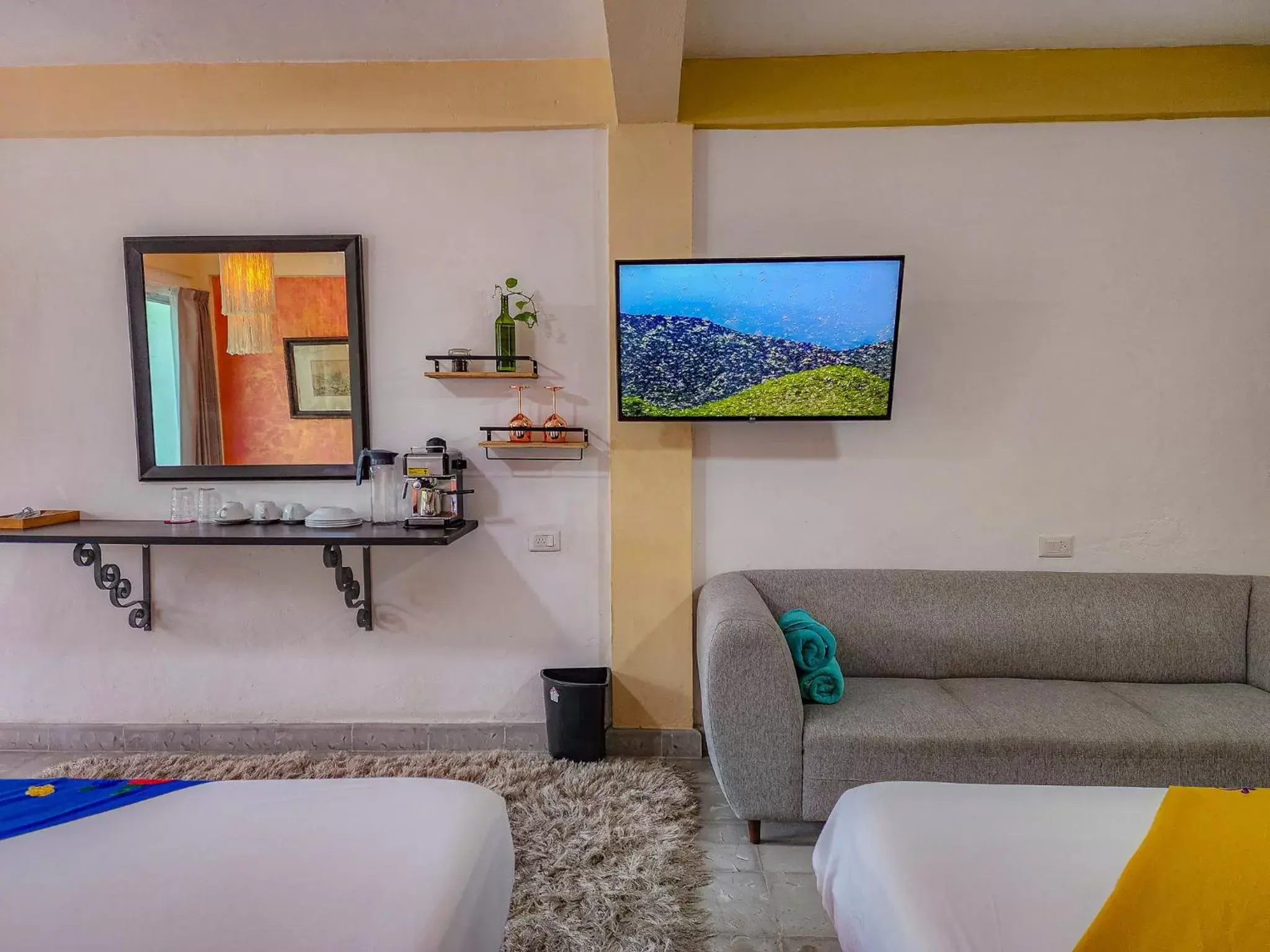 TV/Entertainment Center in Antillas