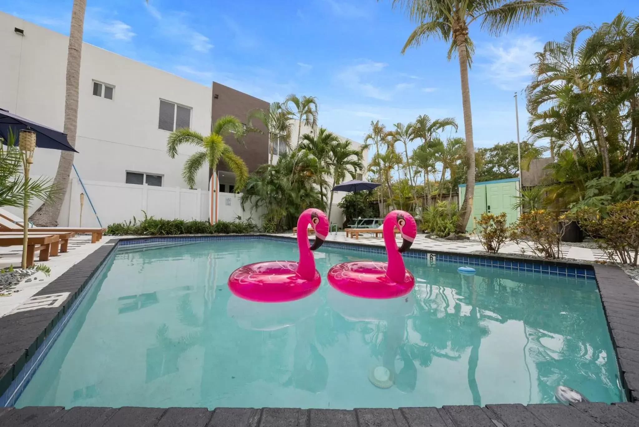 Property building, Swimming Pool in Las Olas Guest House