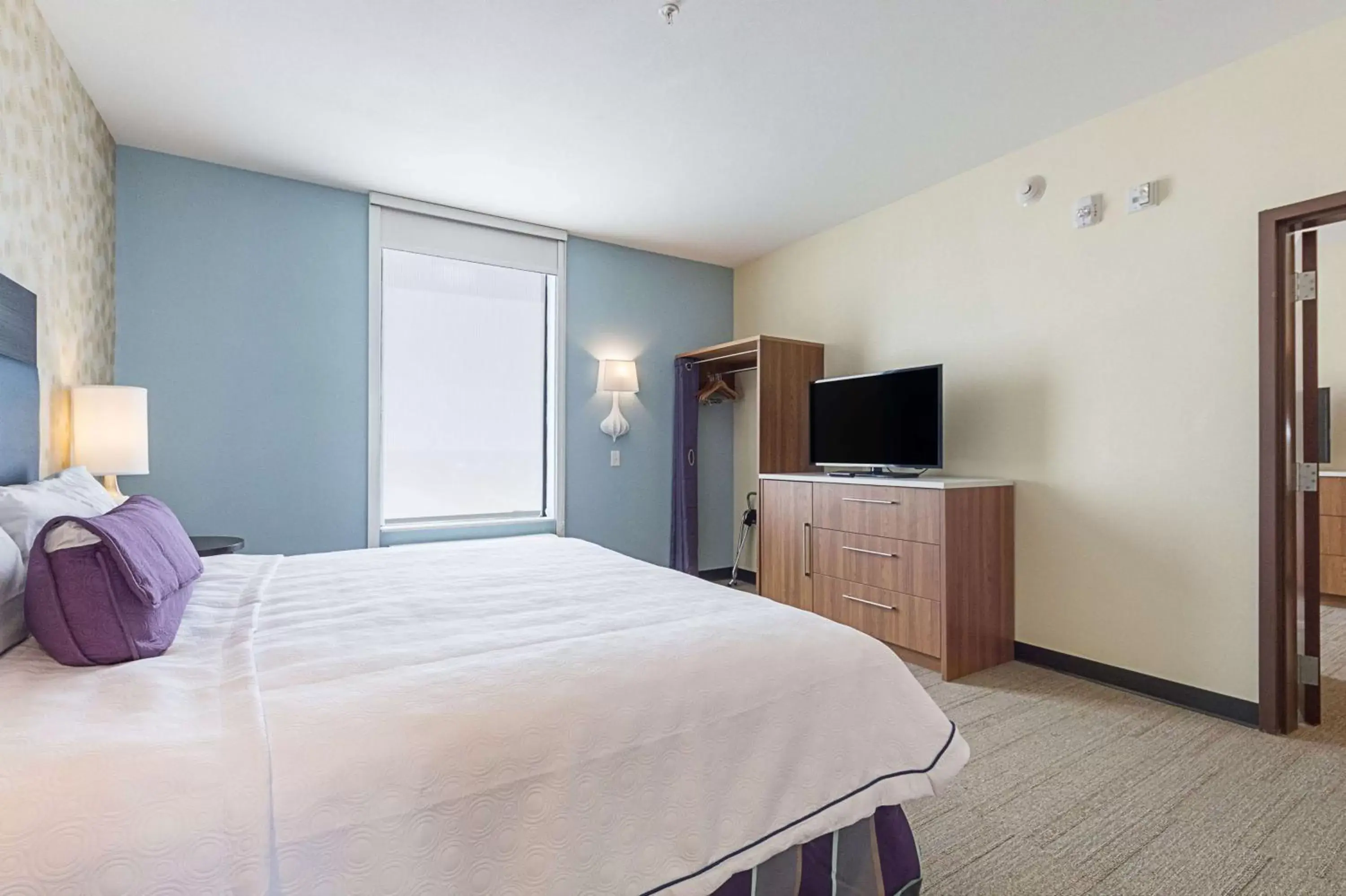 Bed in Home2 Suites By Hilton Oklahoma City Yukon