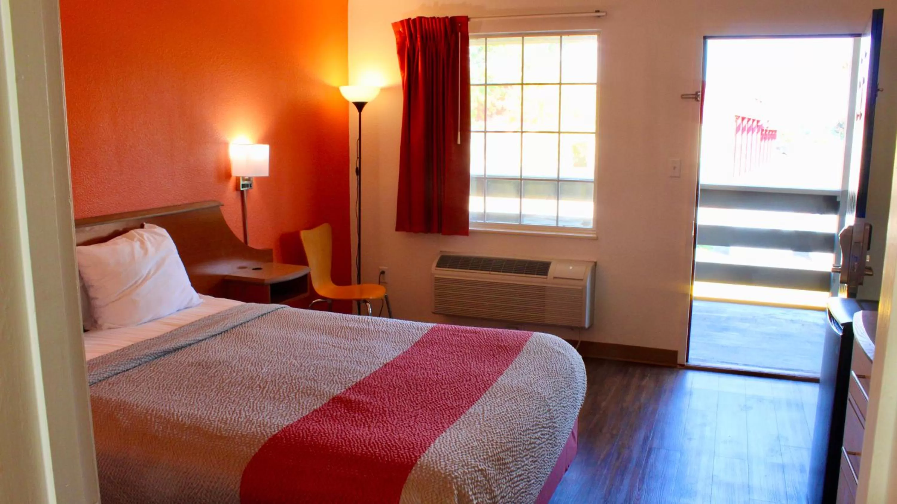 Bedroom, Bed in Motel 6-Dayton, OH