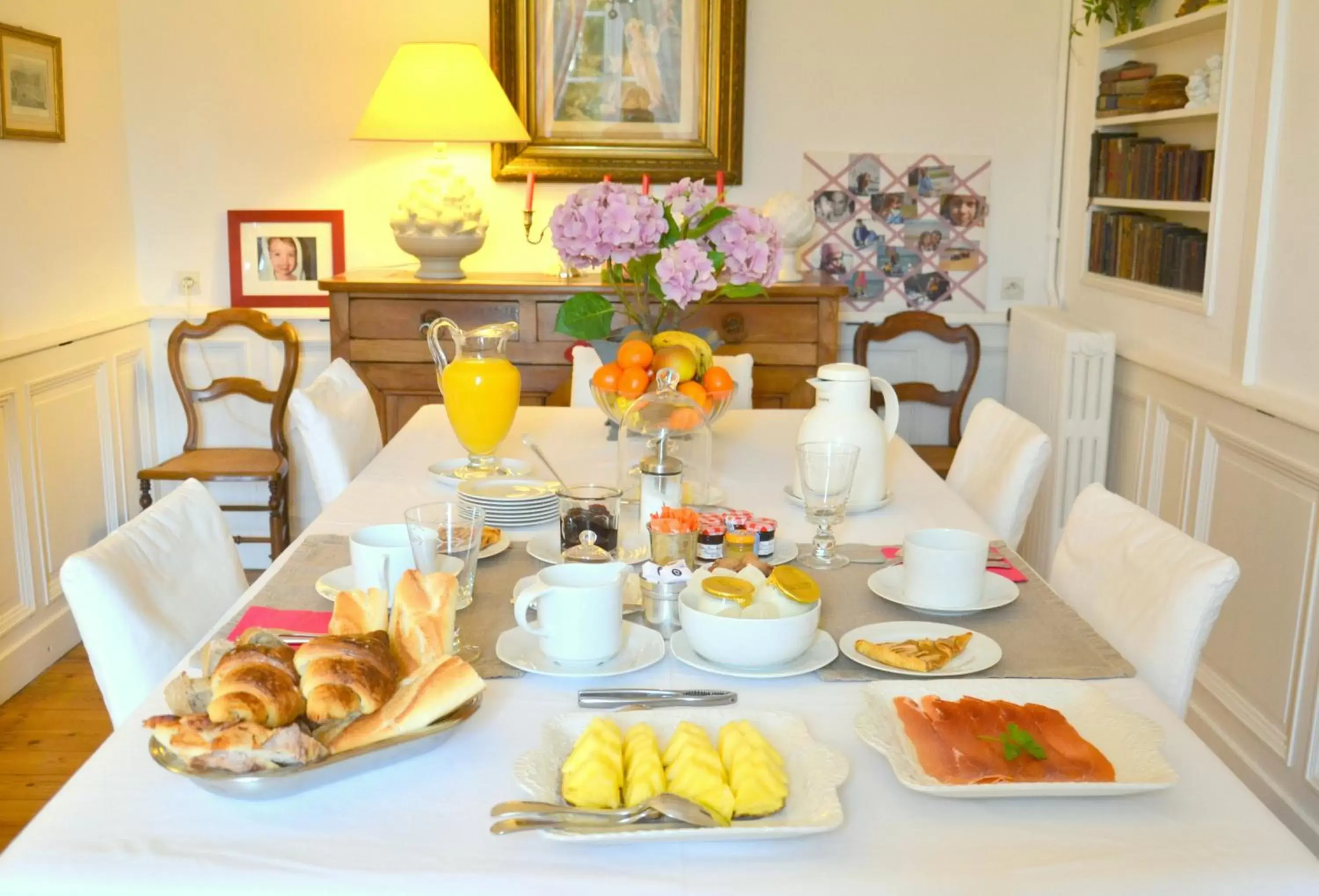 Continental breakfast, Breakfast in Clos de Bellefontaine B&B