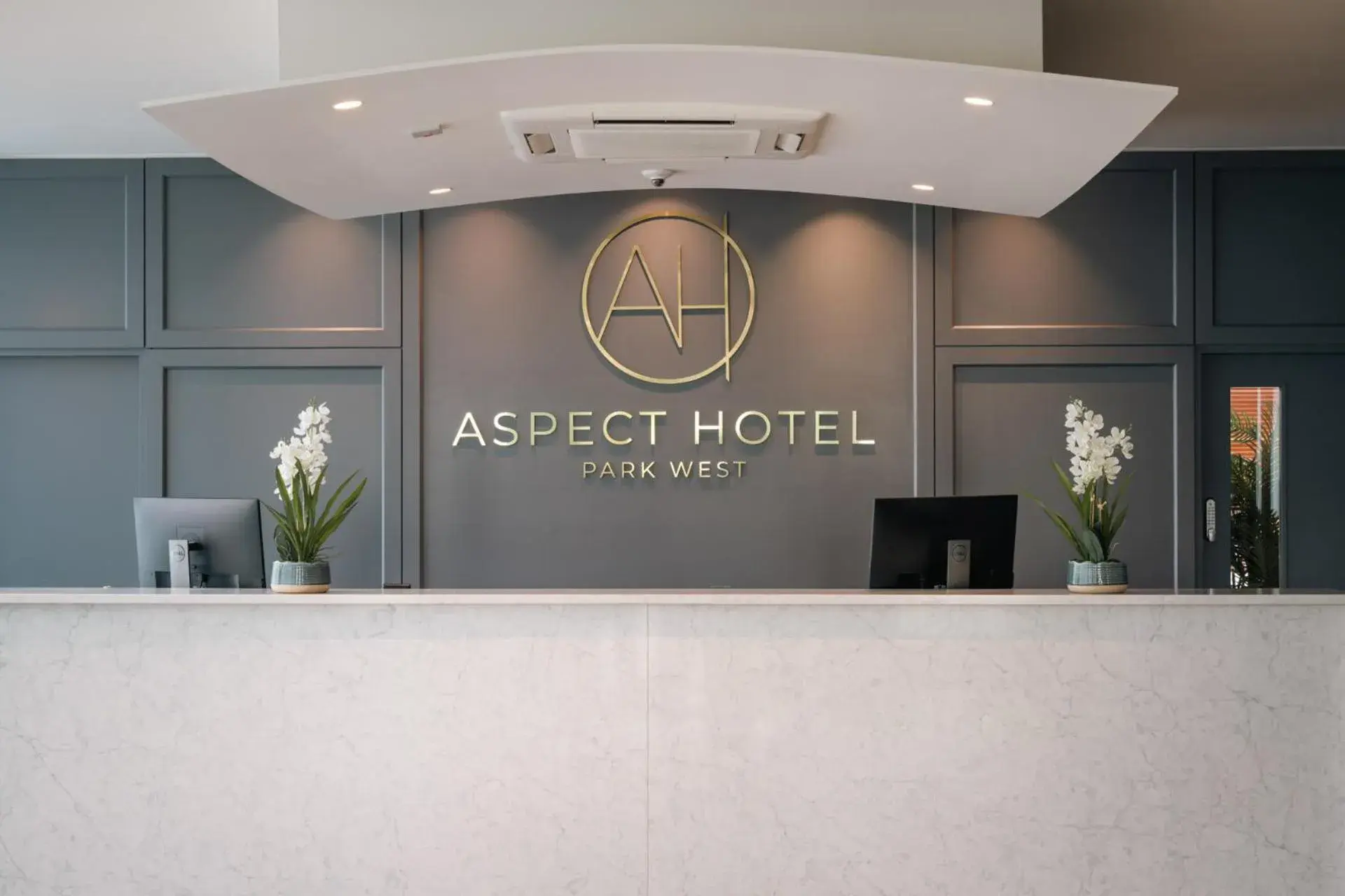Lobby or reception in Aspect Hotel Park West Lobby or reception in Aspect Hotel Park West