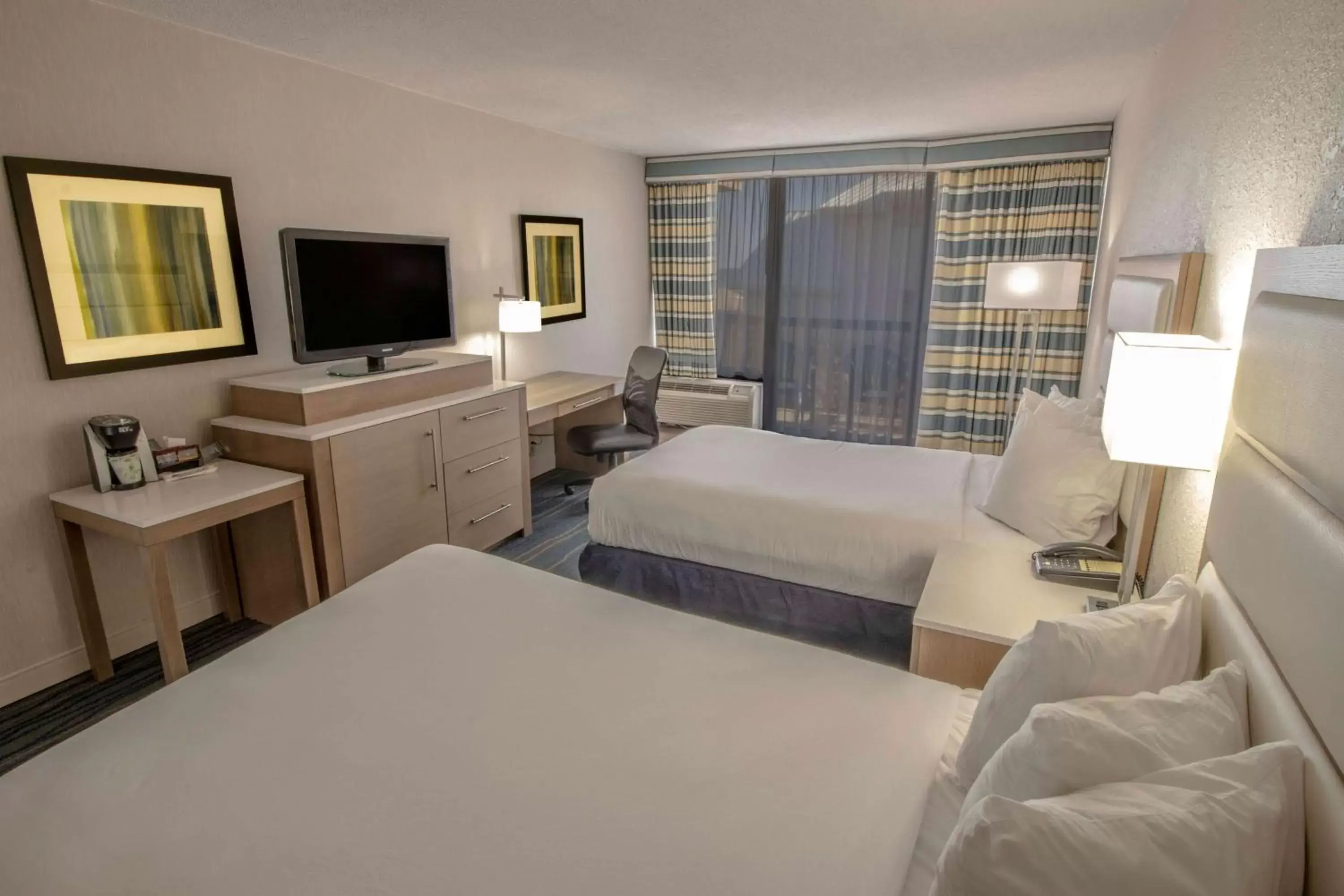 Photo of the whole room, Bed in Wyndham Virginia Beach Oceanfront