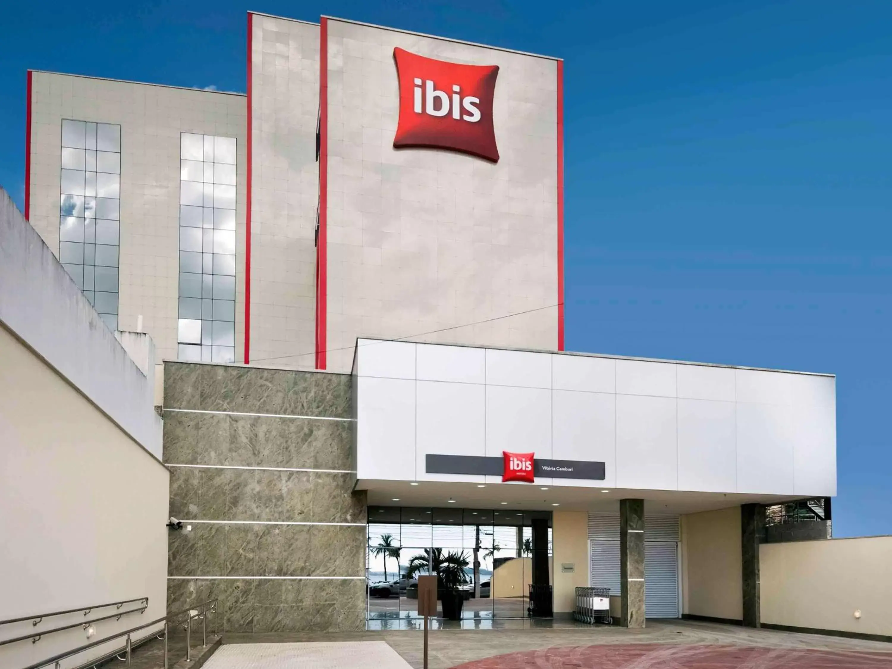 Property Building in ibis Vitoria Praia de Camburi