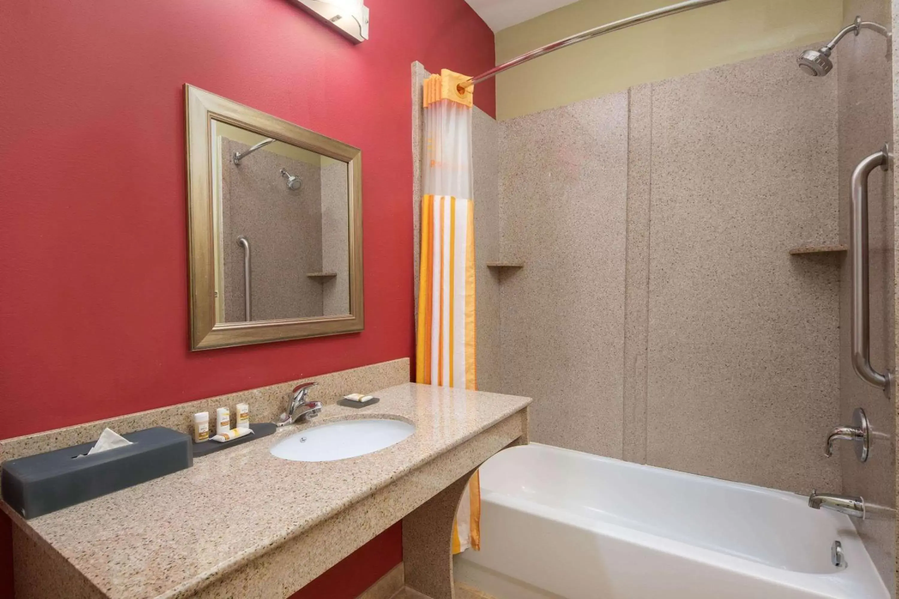 Bathroom in La Quinta by Wyndham Atlanta Union City