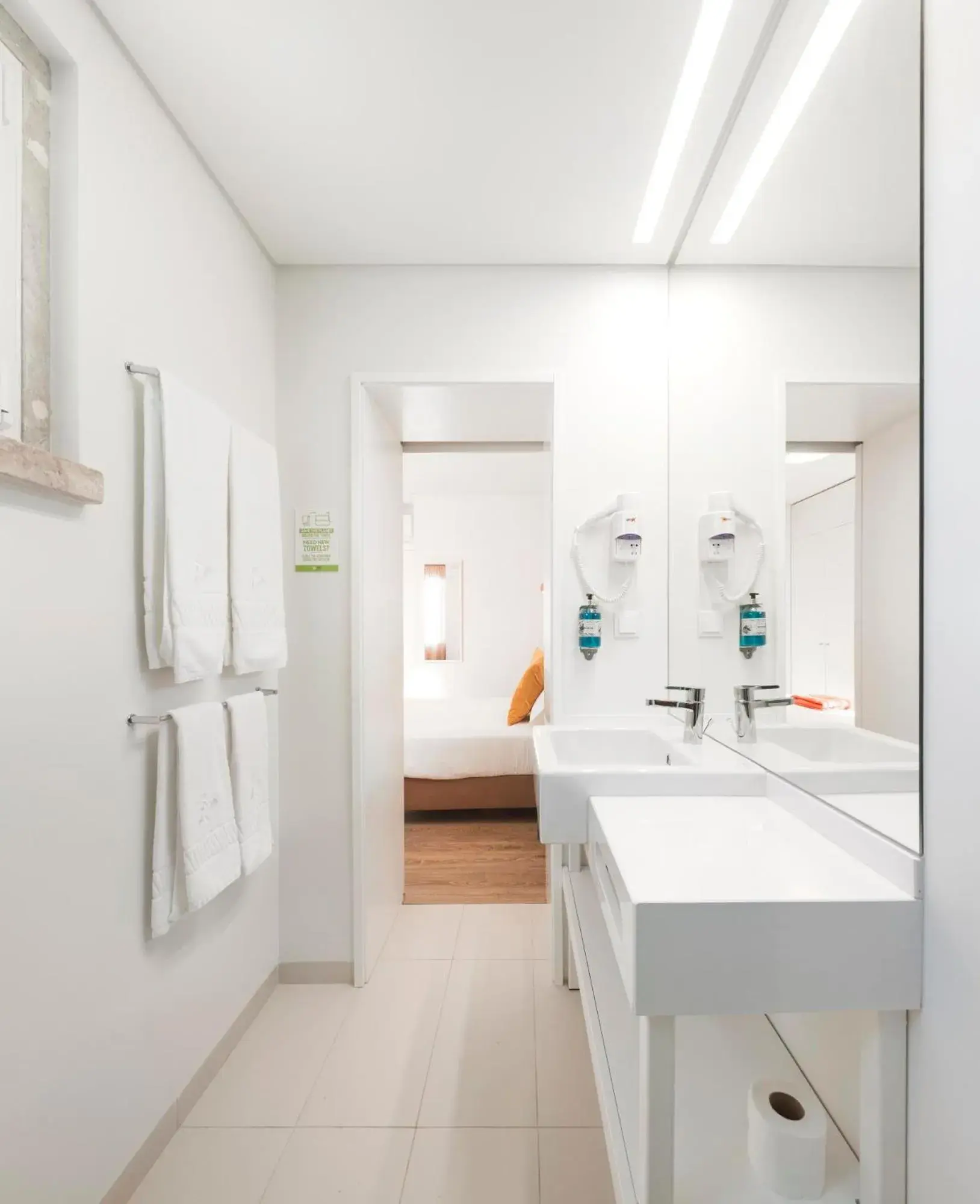 Bathroom in Lisbon Serviced Apartments - Avenida