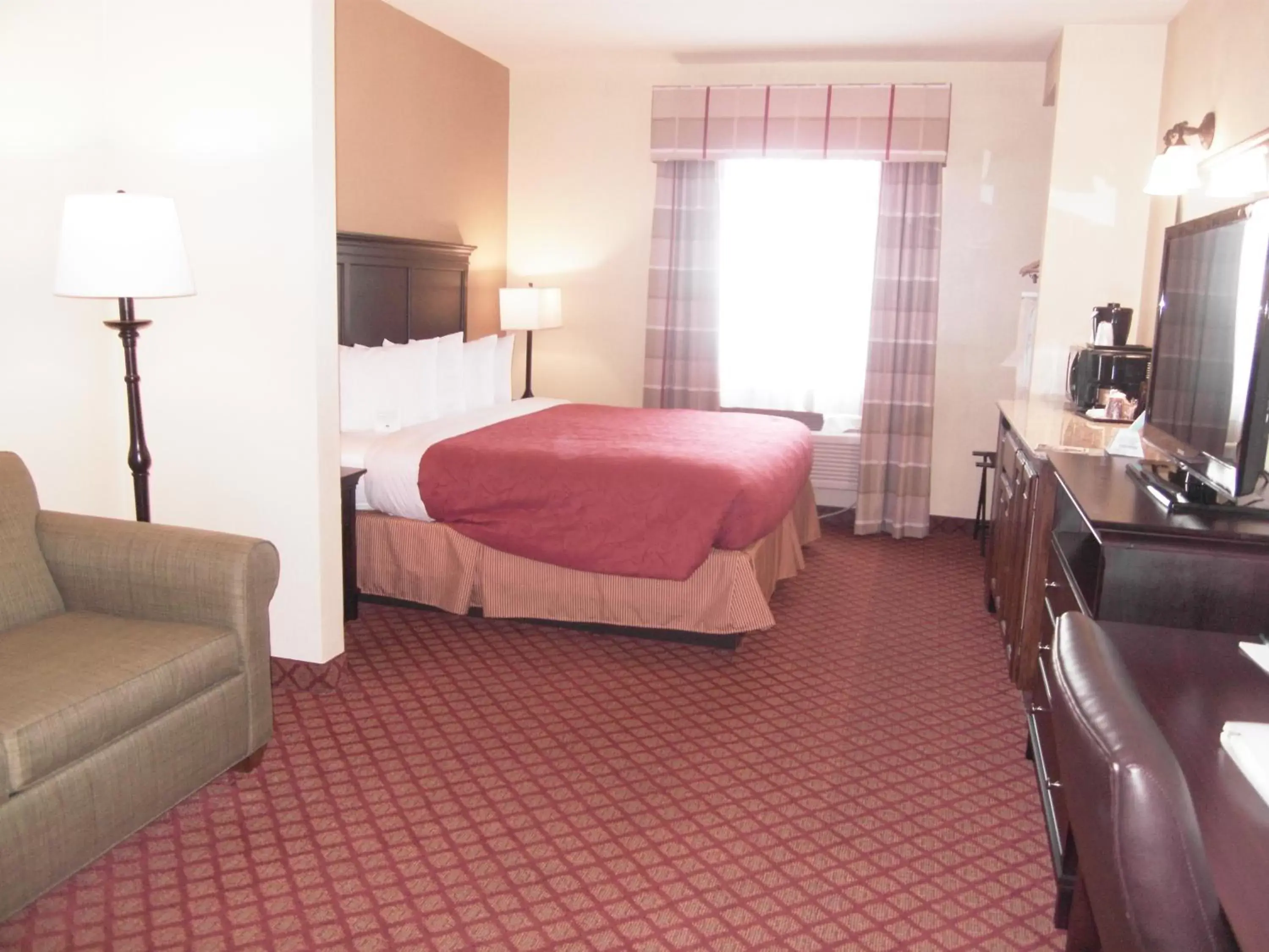 Day, Bed in Country Inn & Suites by Radisson, Oklahoma City at Northwest Expressway, OK