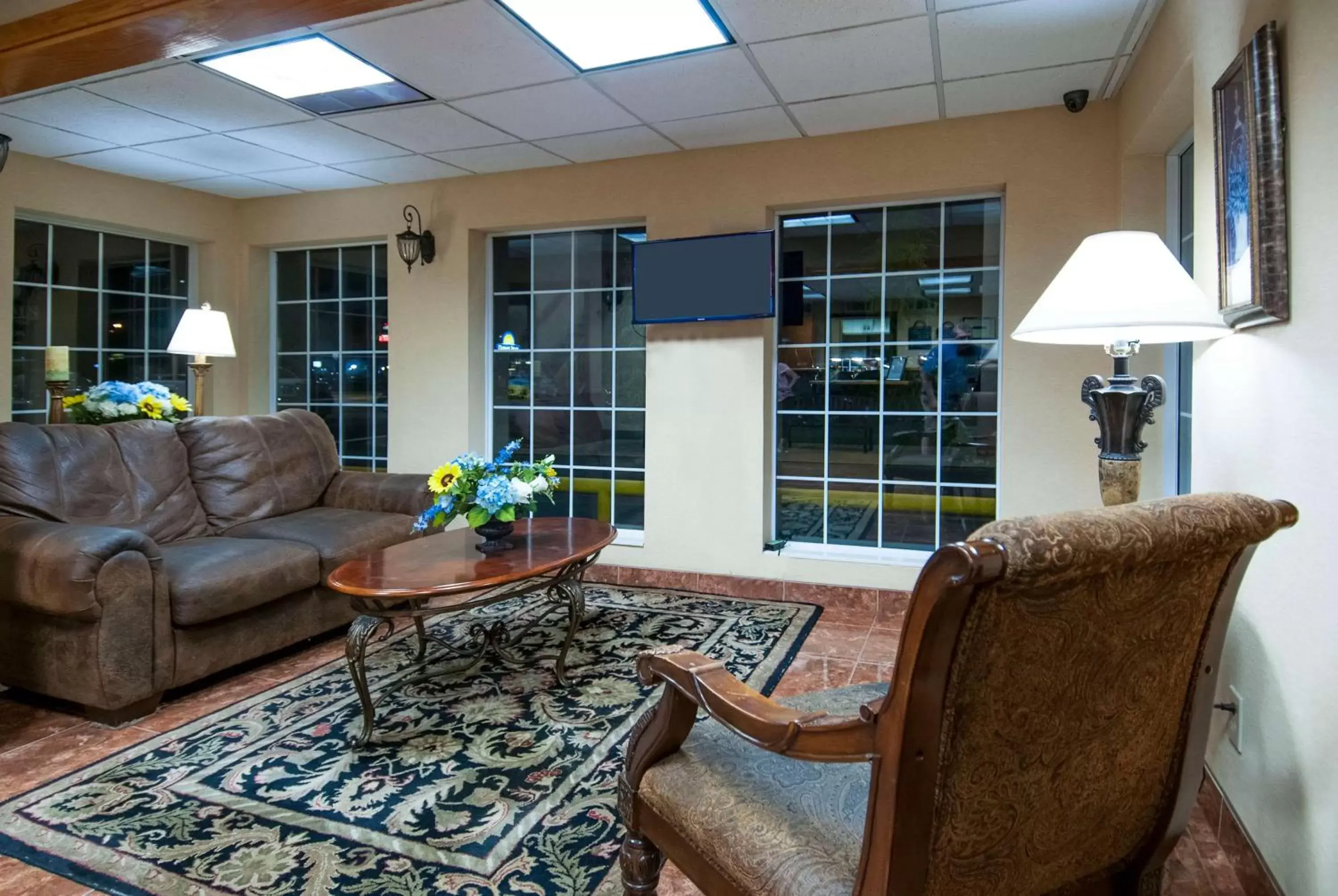 Seating Area in Days Inn by Wyndham Pauls Valley