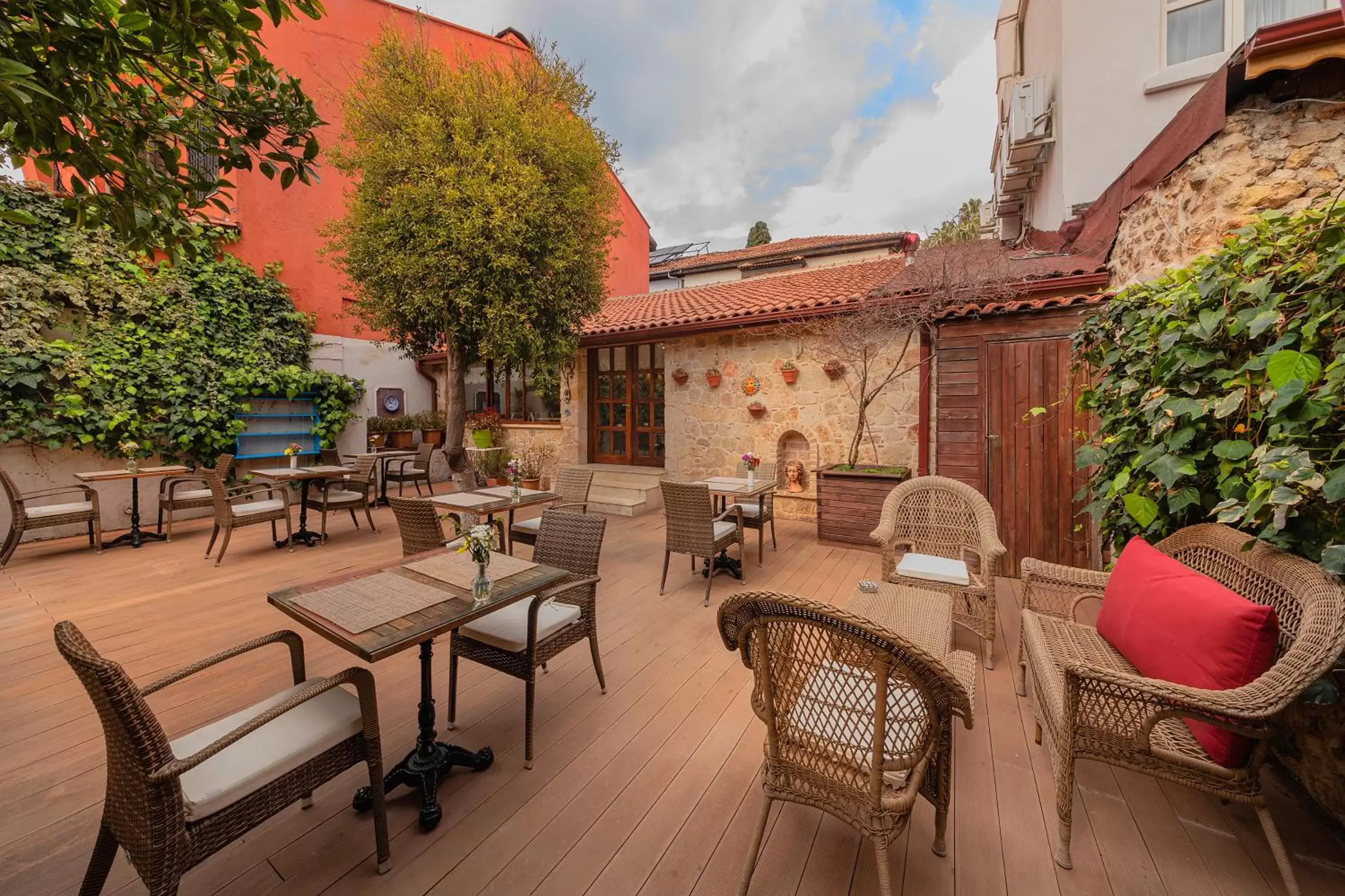 Patio in Zemira Garden Hotel