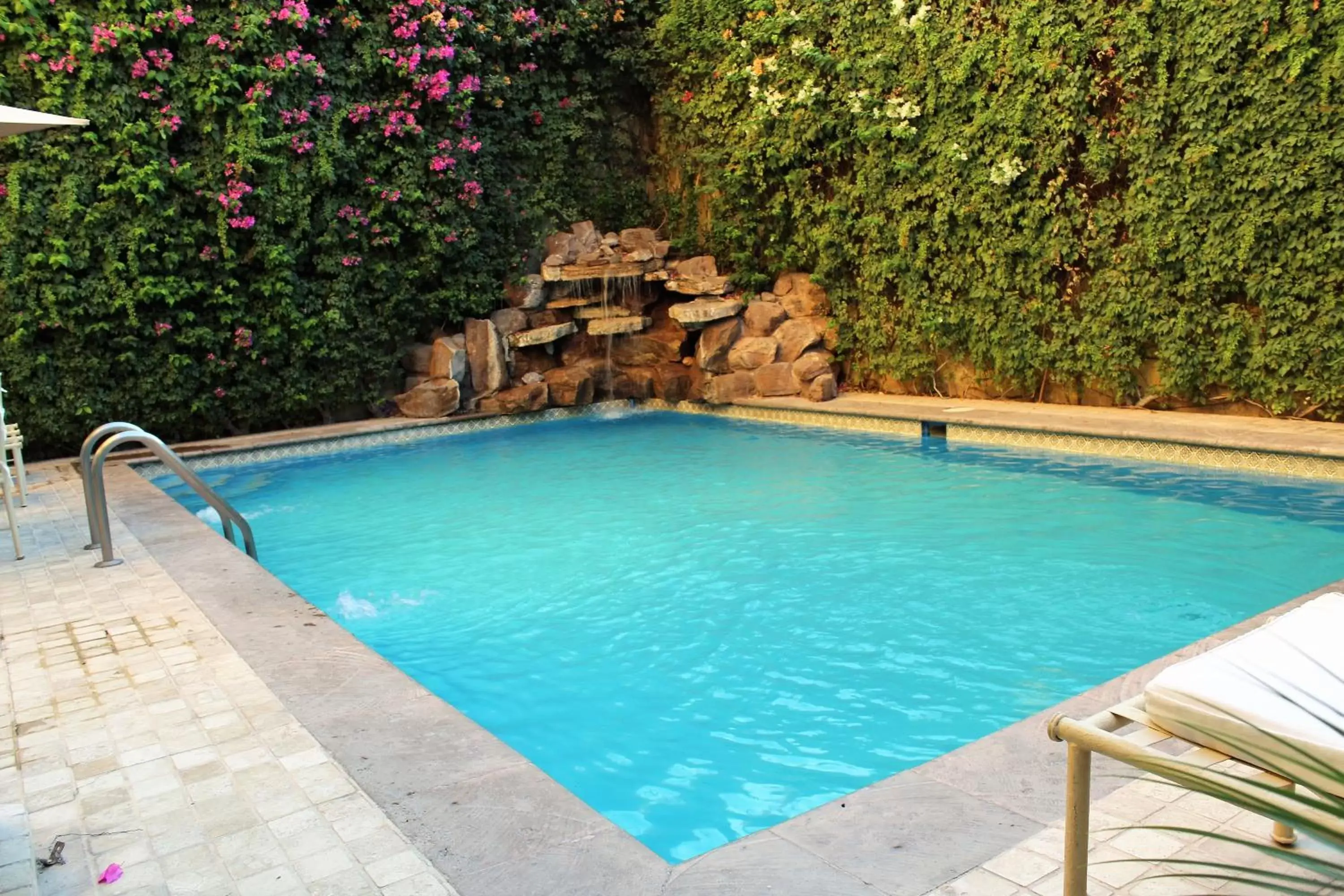 Swimming Pool in Best Western Hotel Posada Del Rio Express