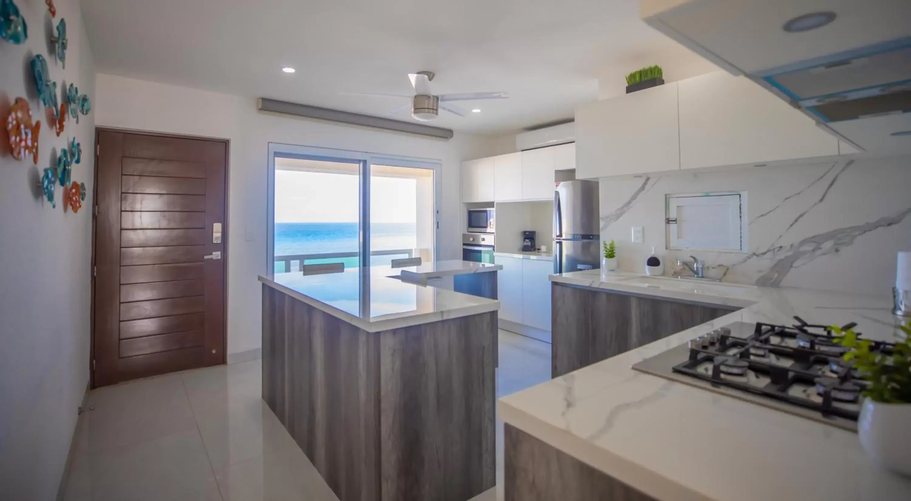 Kitchen or kitchenette, Kitchen/Kitchenette in Beachfront Penthouses by LivIN Cancun