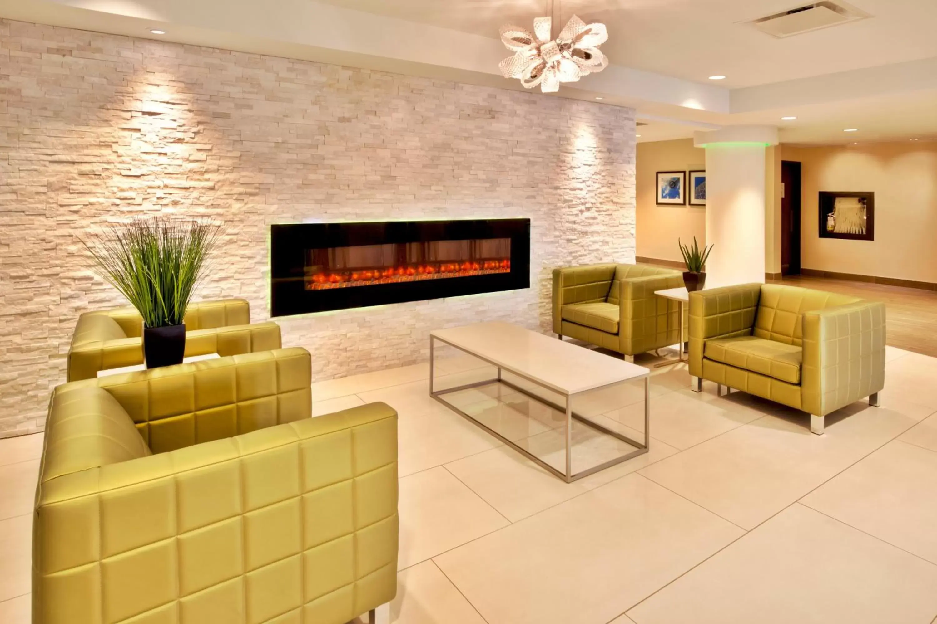 Property building, Lobby/Reception in Crowne Plaza Kitchener-Waterloo, an IHG Hotel