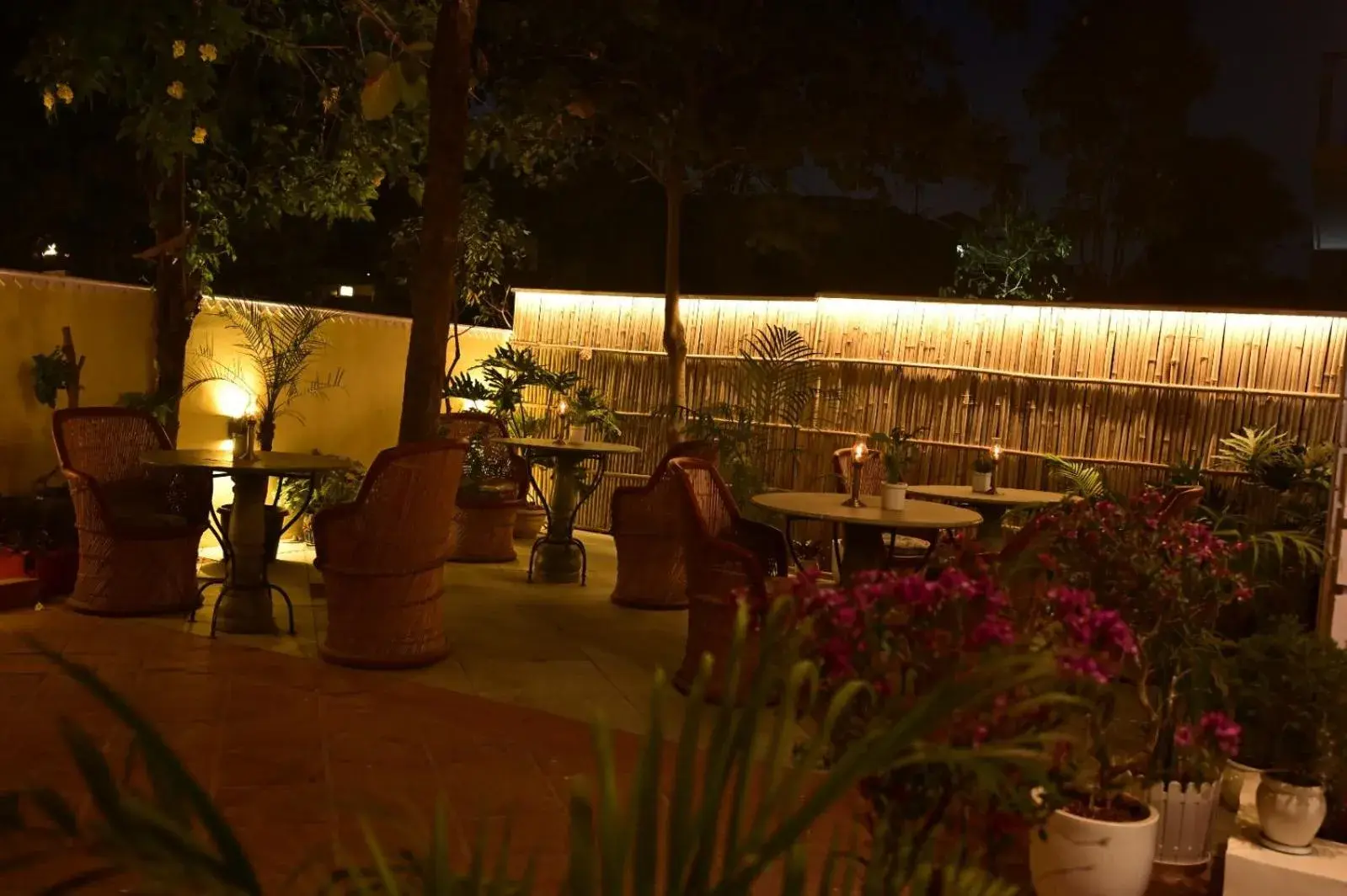 Restaurant/places to eat in Anuraag Villa Restaurant/places to eat in Anuraag Villa