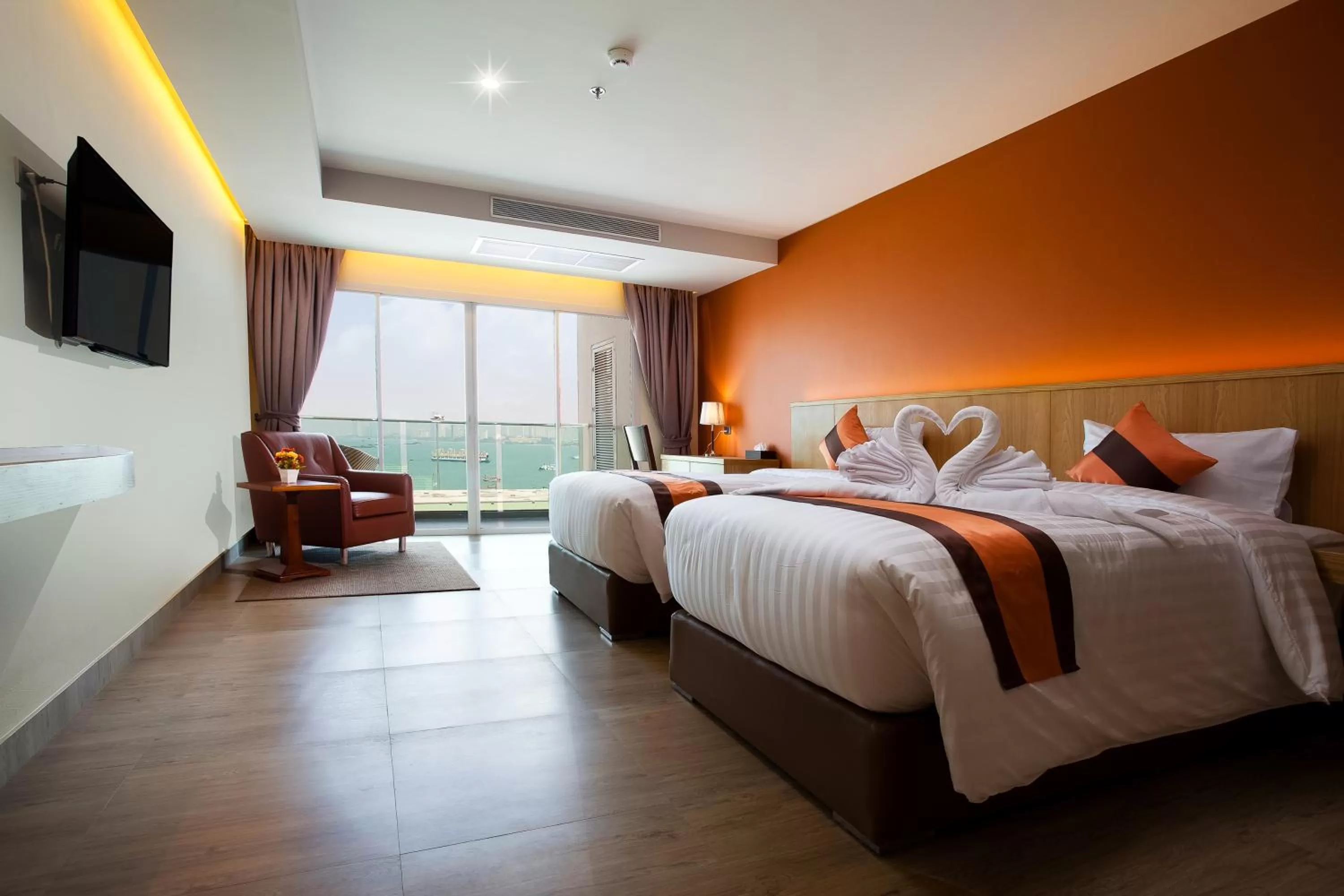 Deluxe Ocean Room in Balihai Bay Pattaya