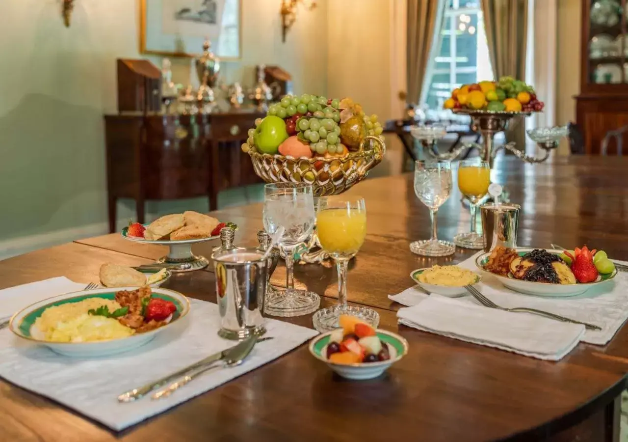 Dining area in Linden - A Historic Bed and Breakfast