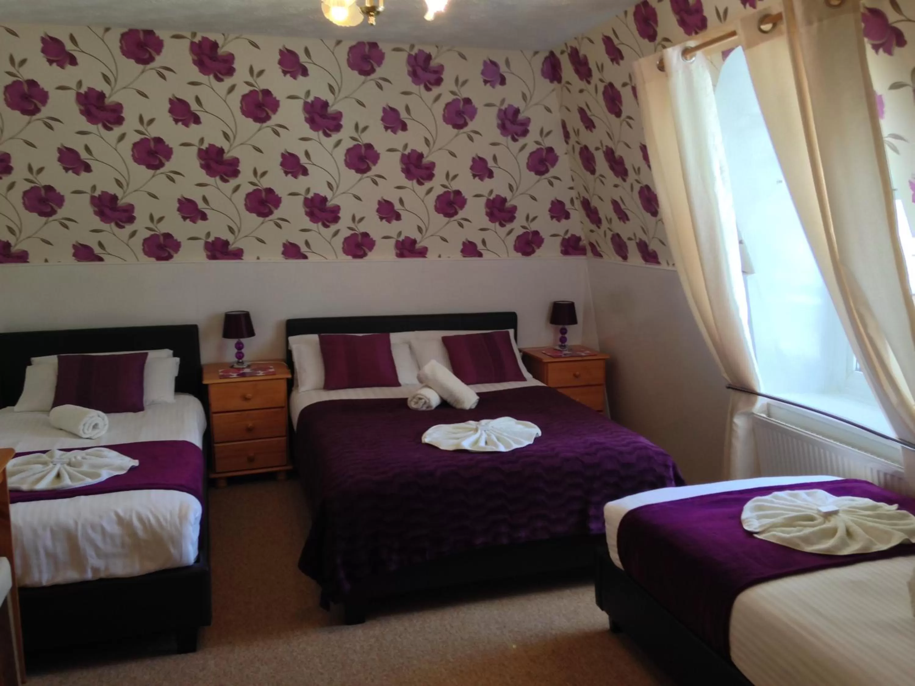 Bedroom, Bed in Atlantis