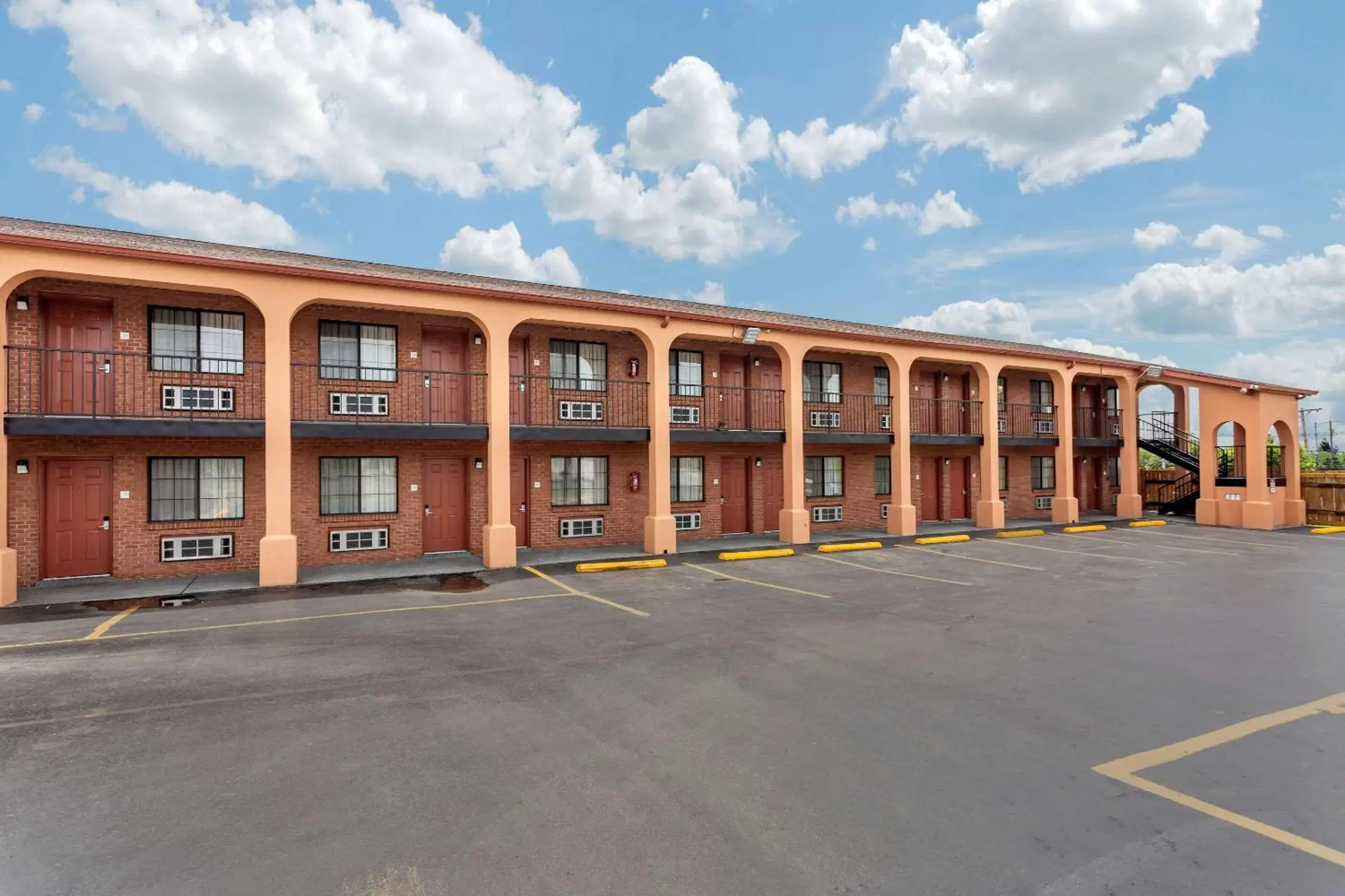 Property Building in Econo Lodge Nashville North - Opryland