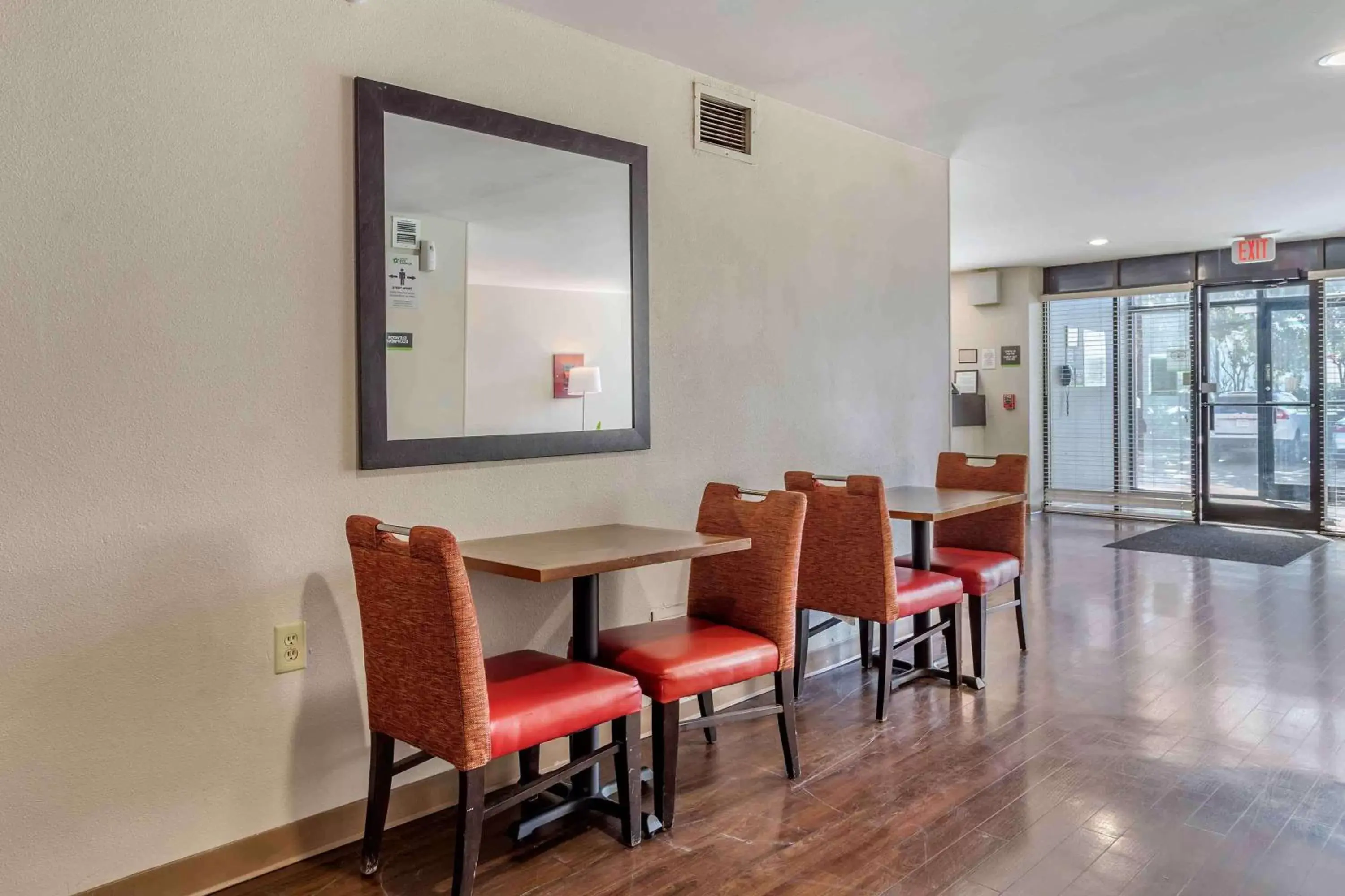 Lobby or reception, Restaurant/Places to Eat in Extended Stay America Suites - Houston - Westchase - Westheimer