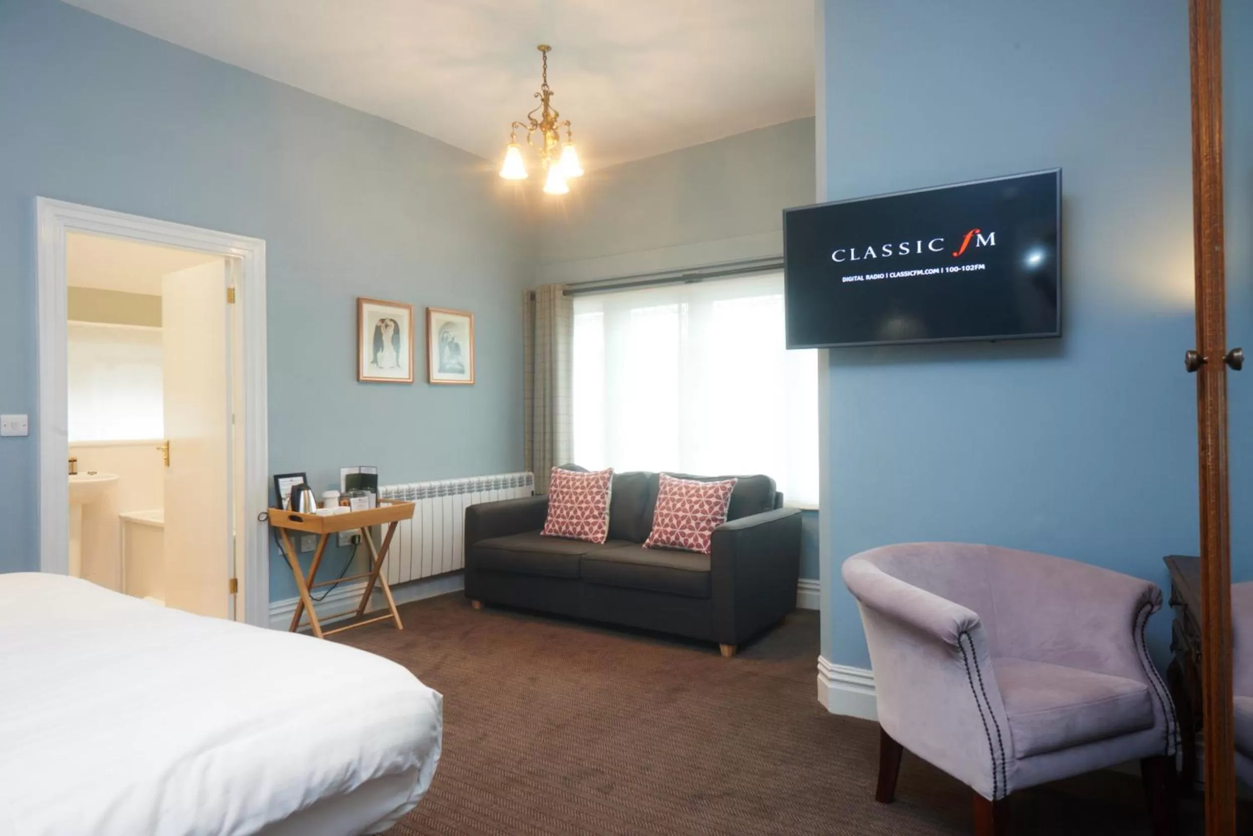 Photo of the whole room, Bed in Embankment Hotel