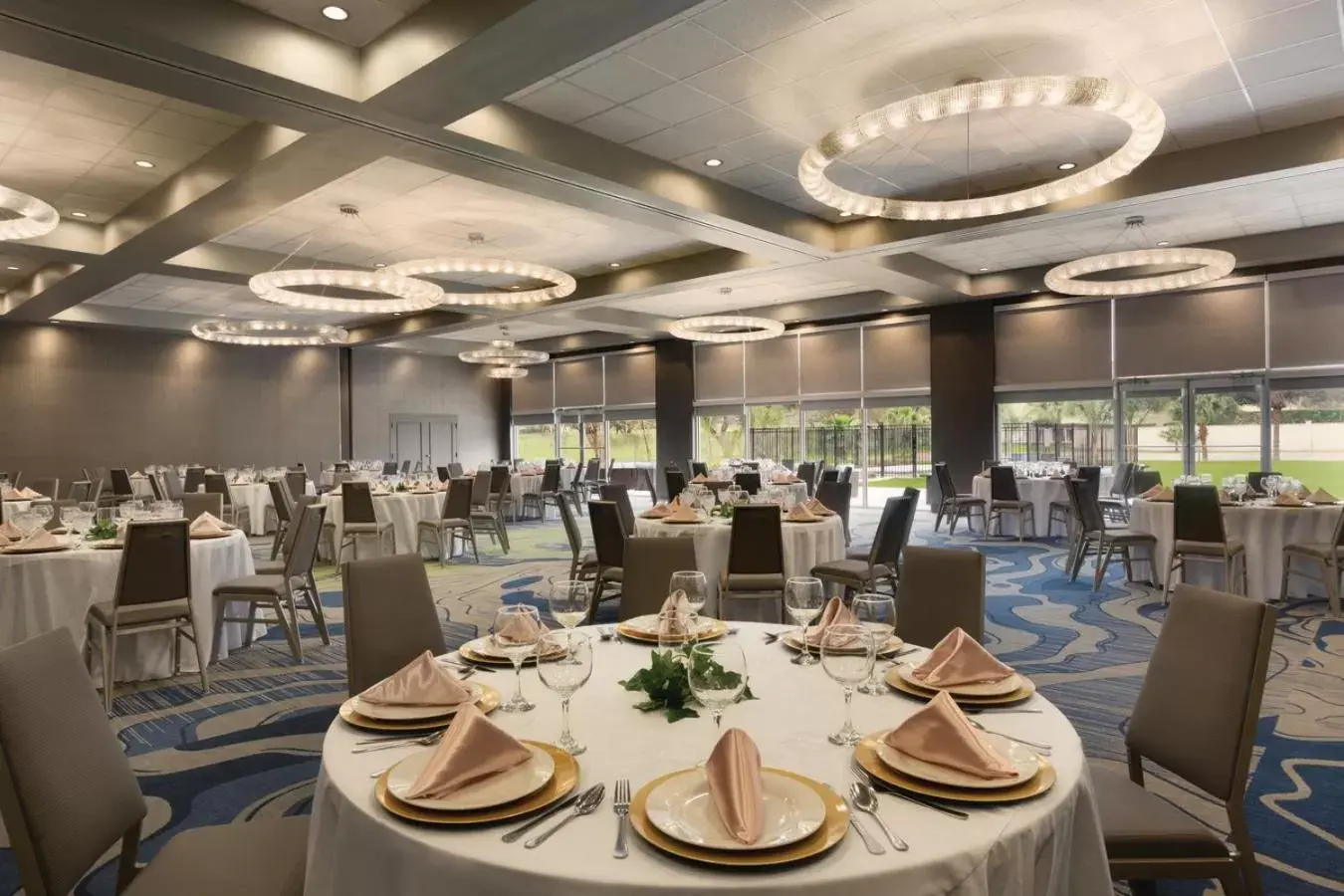 Banquet/Function facilities, Restaurant/Places to Eat in Radisson Hotel McAllen Airport