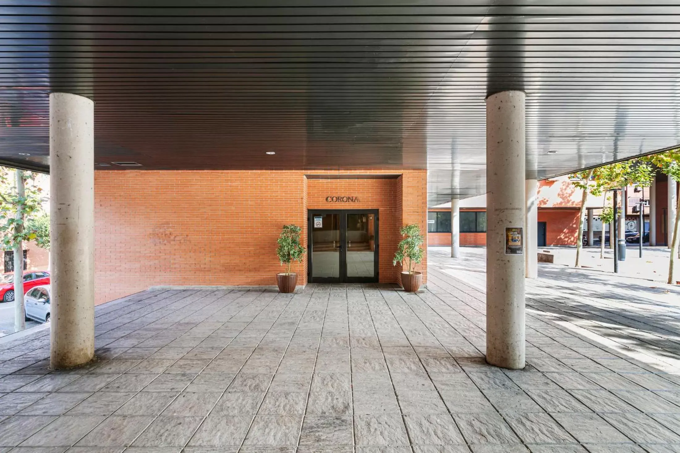 Facade/entrance in Globales de los Reyes Facade/entrance in Globales de los Reyes