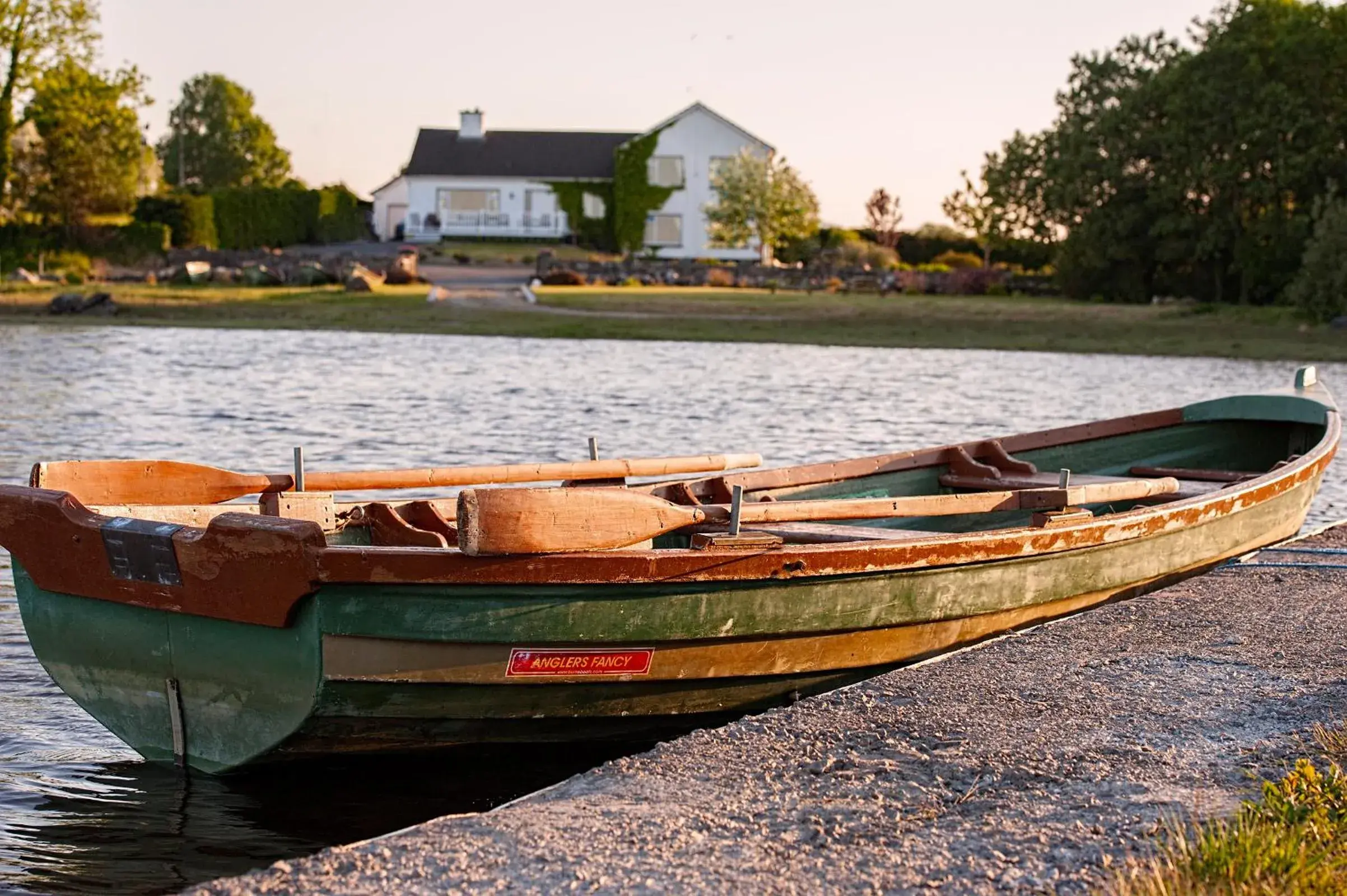 Fishing in The Waterfront House Country Home