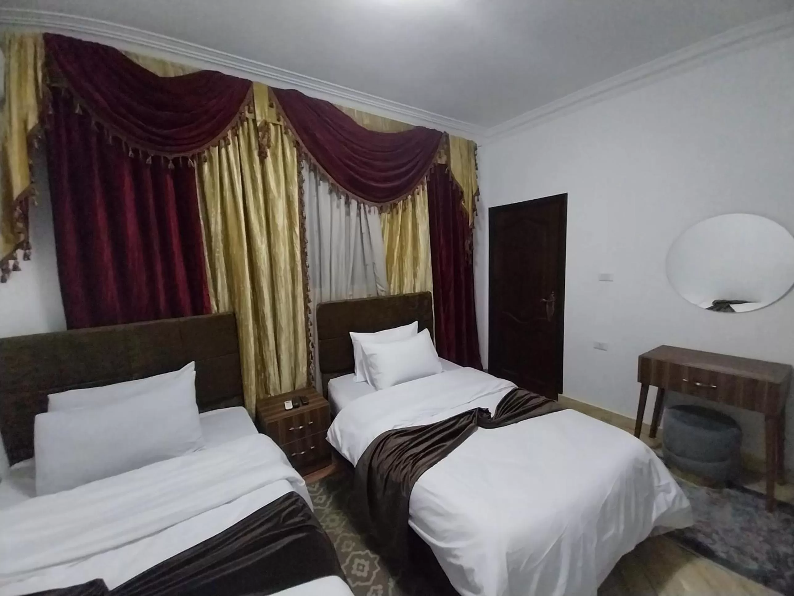 Bed in Eagles Pyramids View