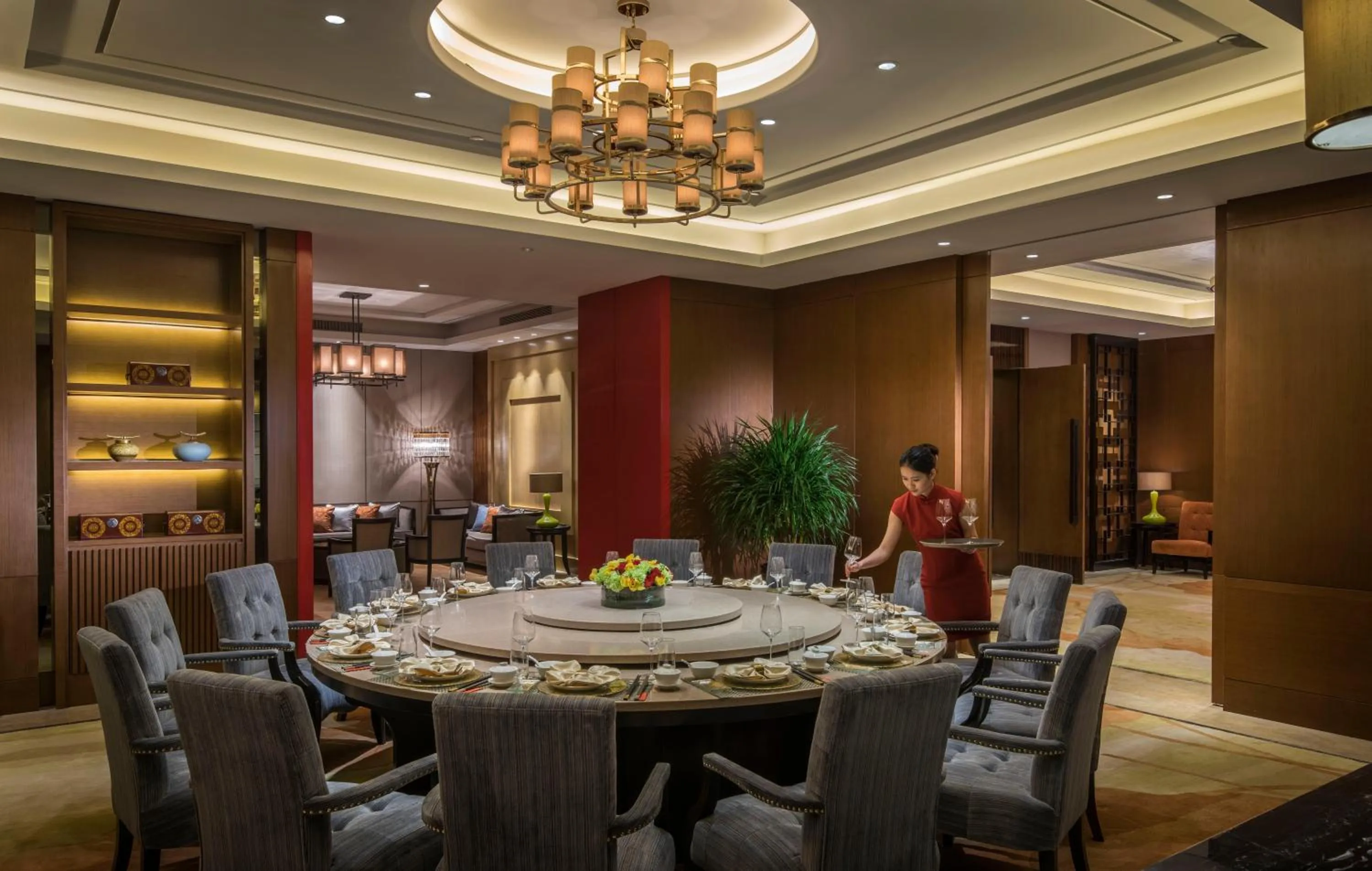 Restaurant/places to eat in HUALUXE Yangjiang City Center