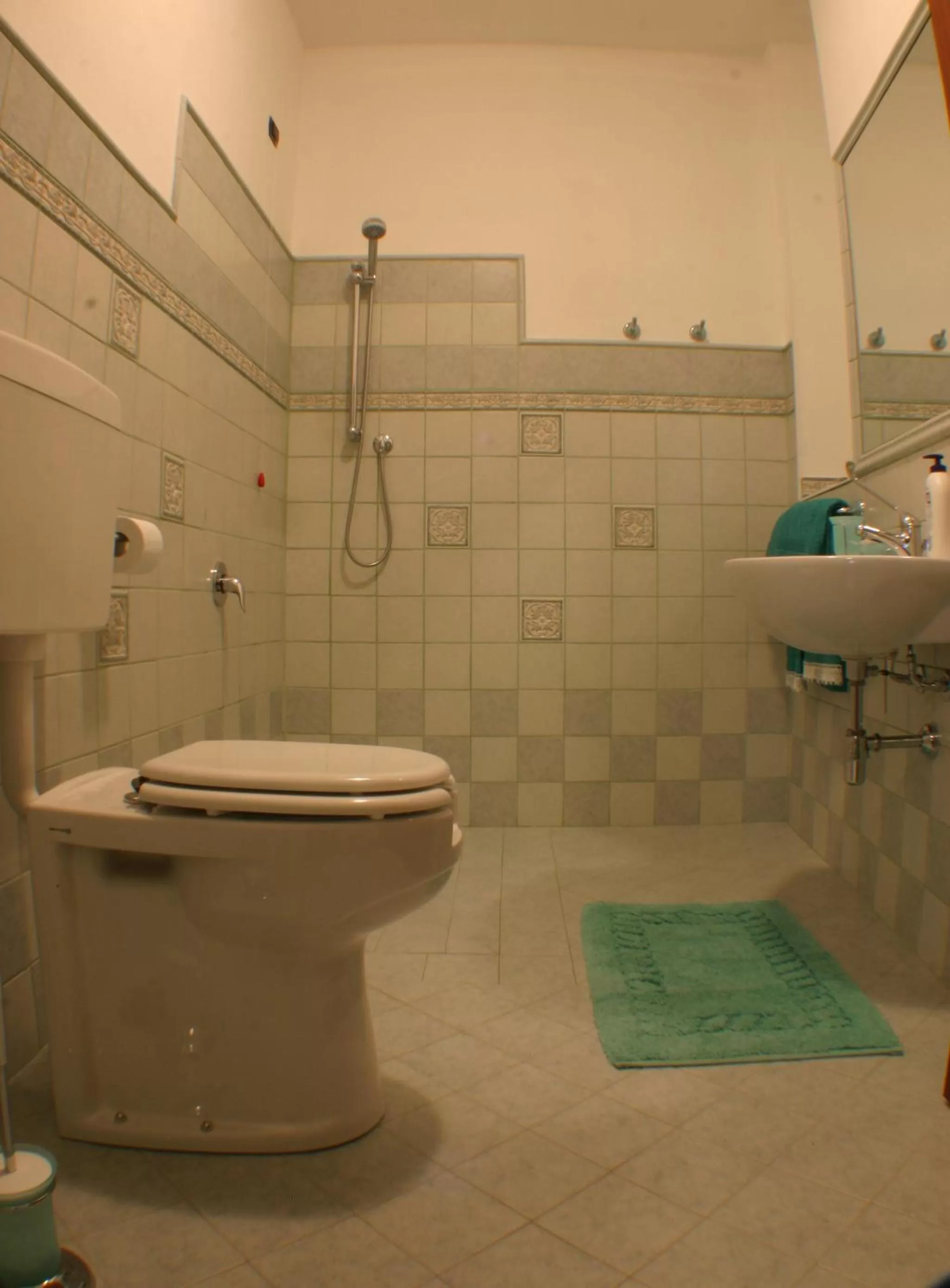 Bathroom in B&B Rita E Renzo