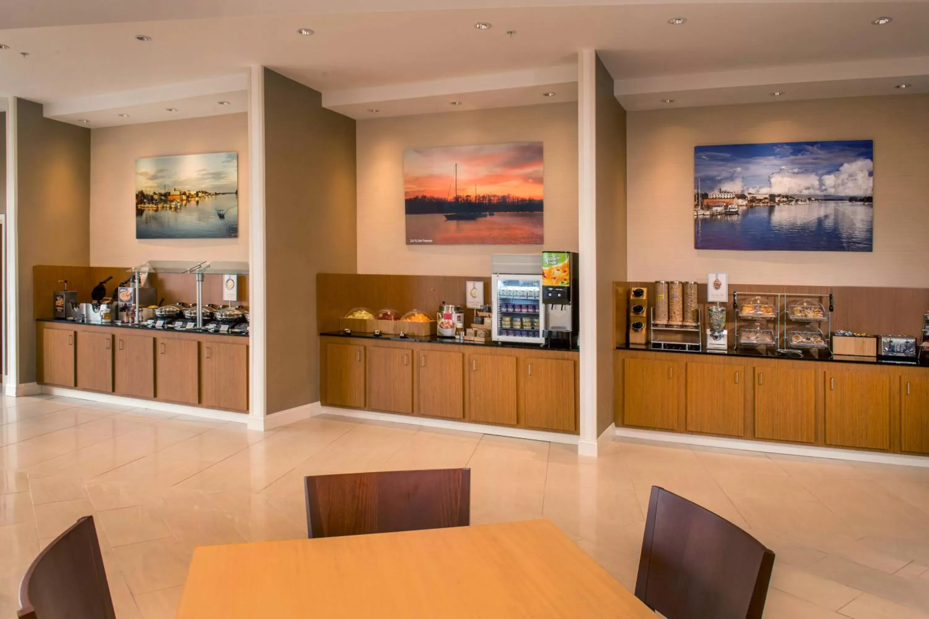 Breakfast, Restaurant/Places to Eat in Fairfield Inn & Suites by Marriott Washington