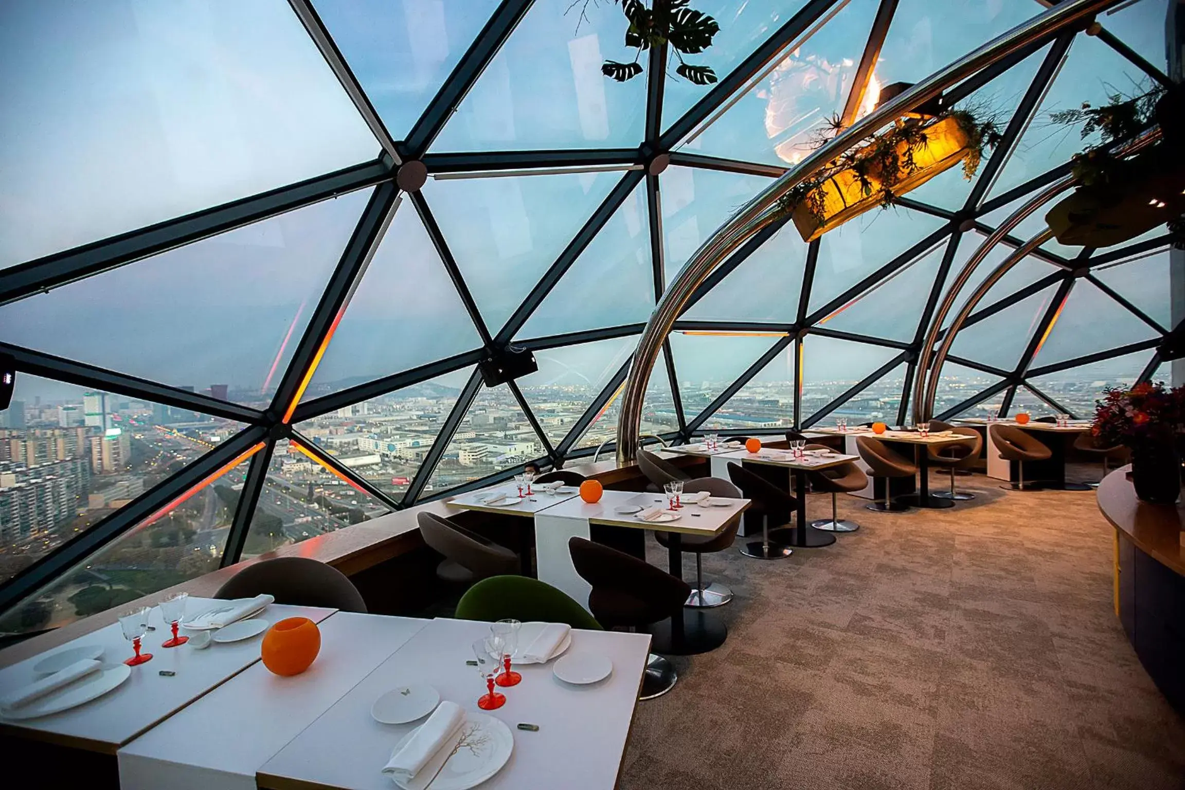 Restaurant/places to eat in Hyatt Regency Barcelona Tower Restaurant/places to eat in Hyatt Regency Barcelona Tower