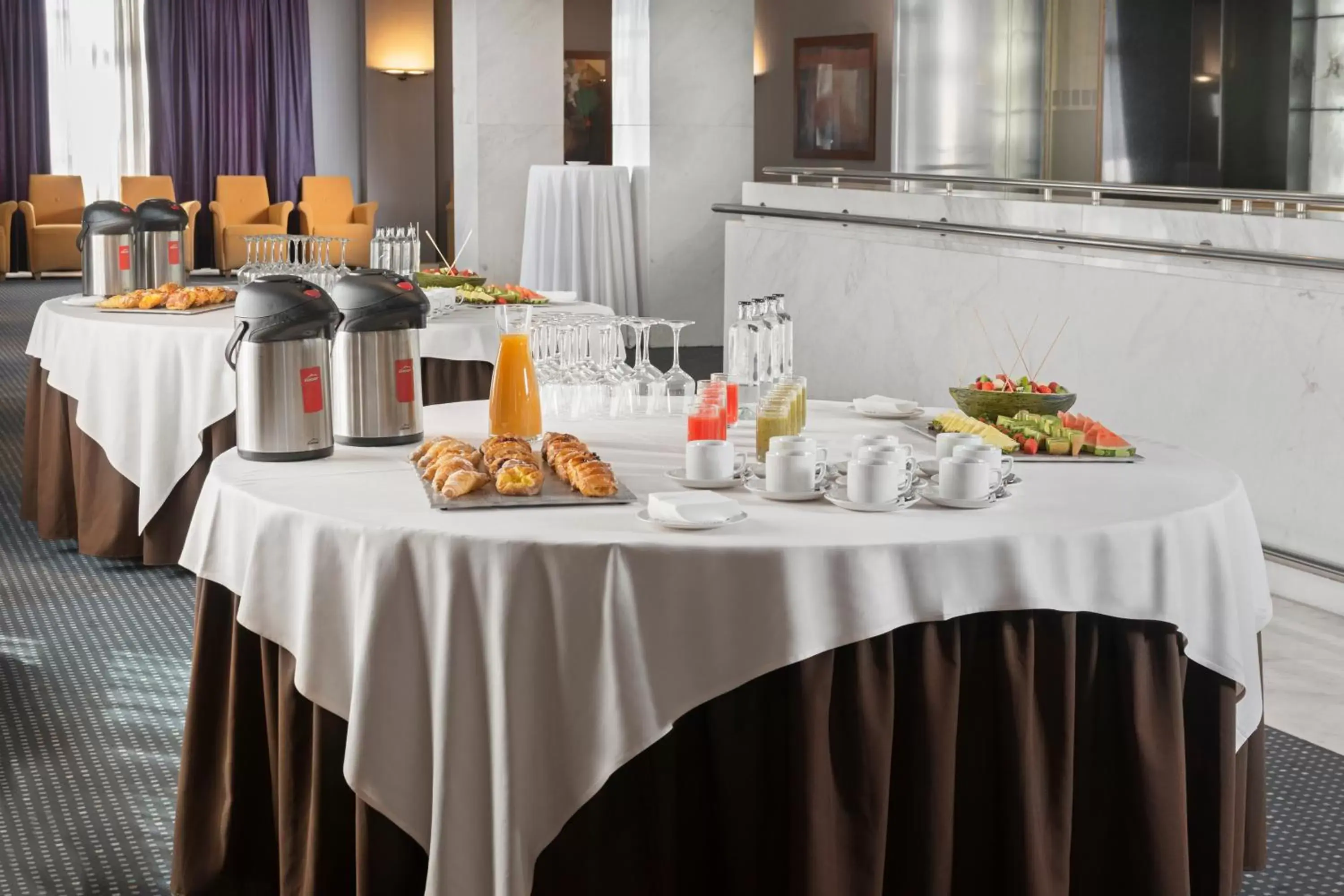 Buffet breakfast in Elba Vecindario Aeropuerto Business & Convention Hotel