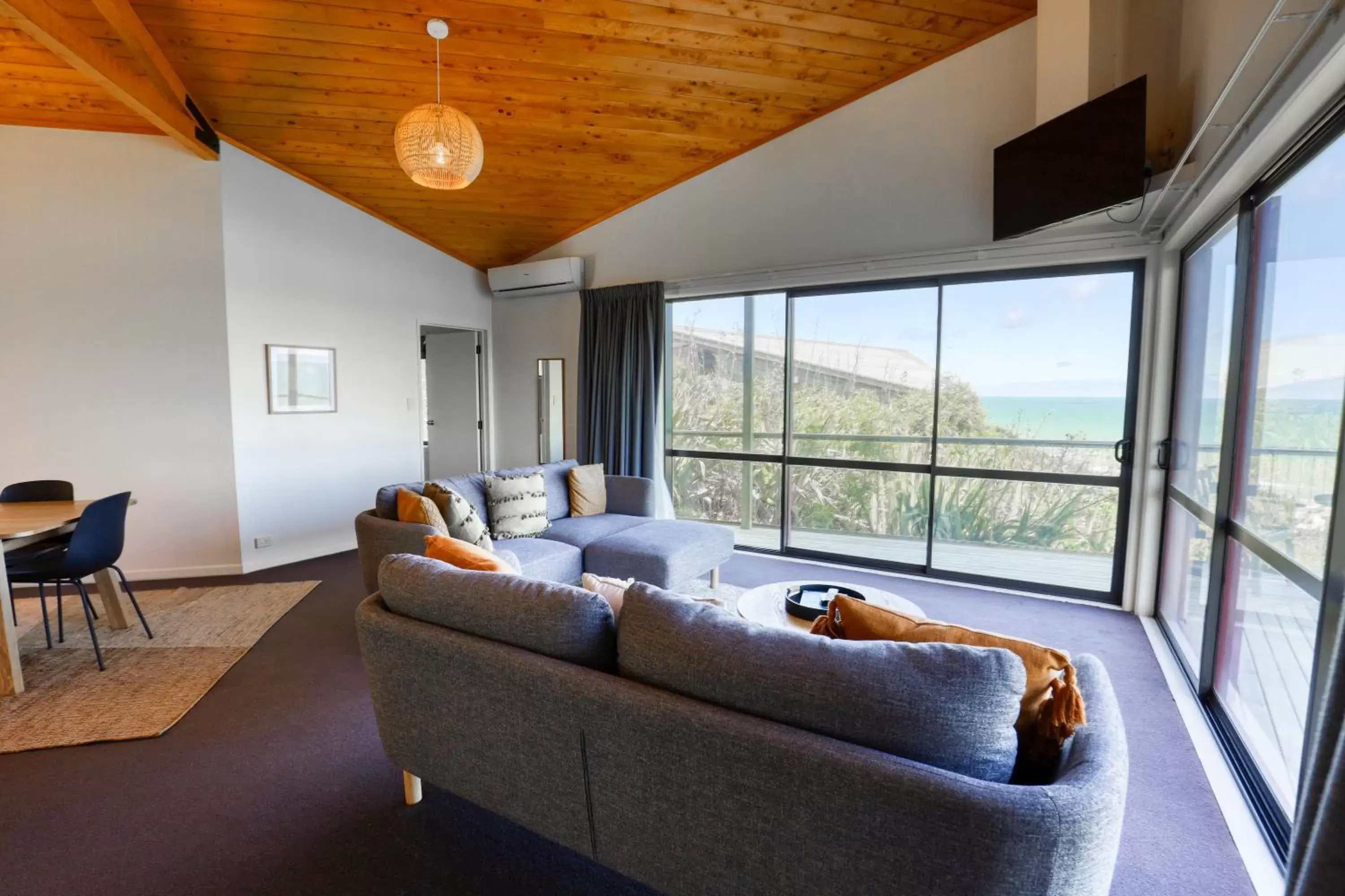 Two-Bedroom Chalet in Castaways Resort Two-Bedroom Chalet in Castaways Resort