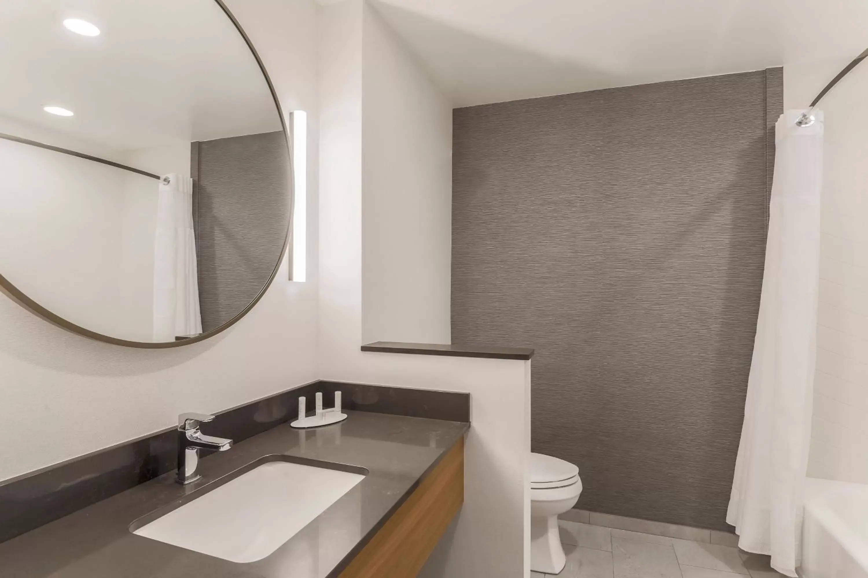 Bathroom in Fairfield by Marriott Inn & Suites Cape Coral North Fort Myers