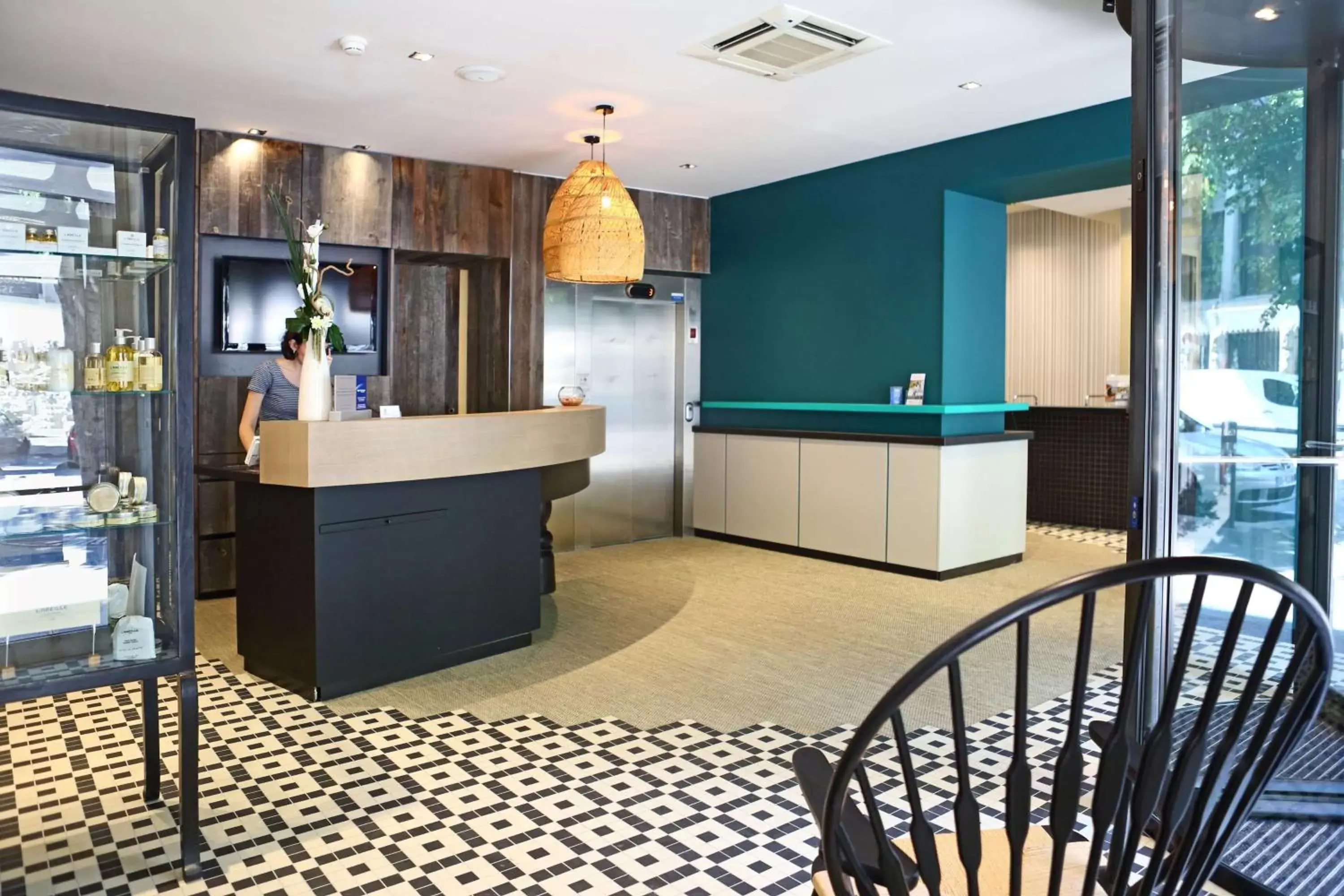 Lobby or reception in Best Western Plus Hôtel La Joliette Lobby or reception in Best Western Plus Hôtel La Joliette