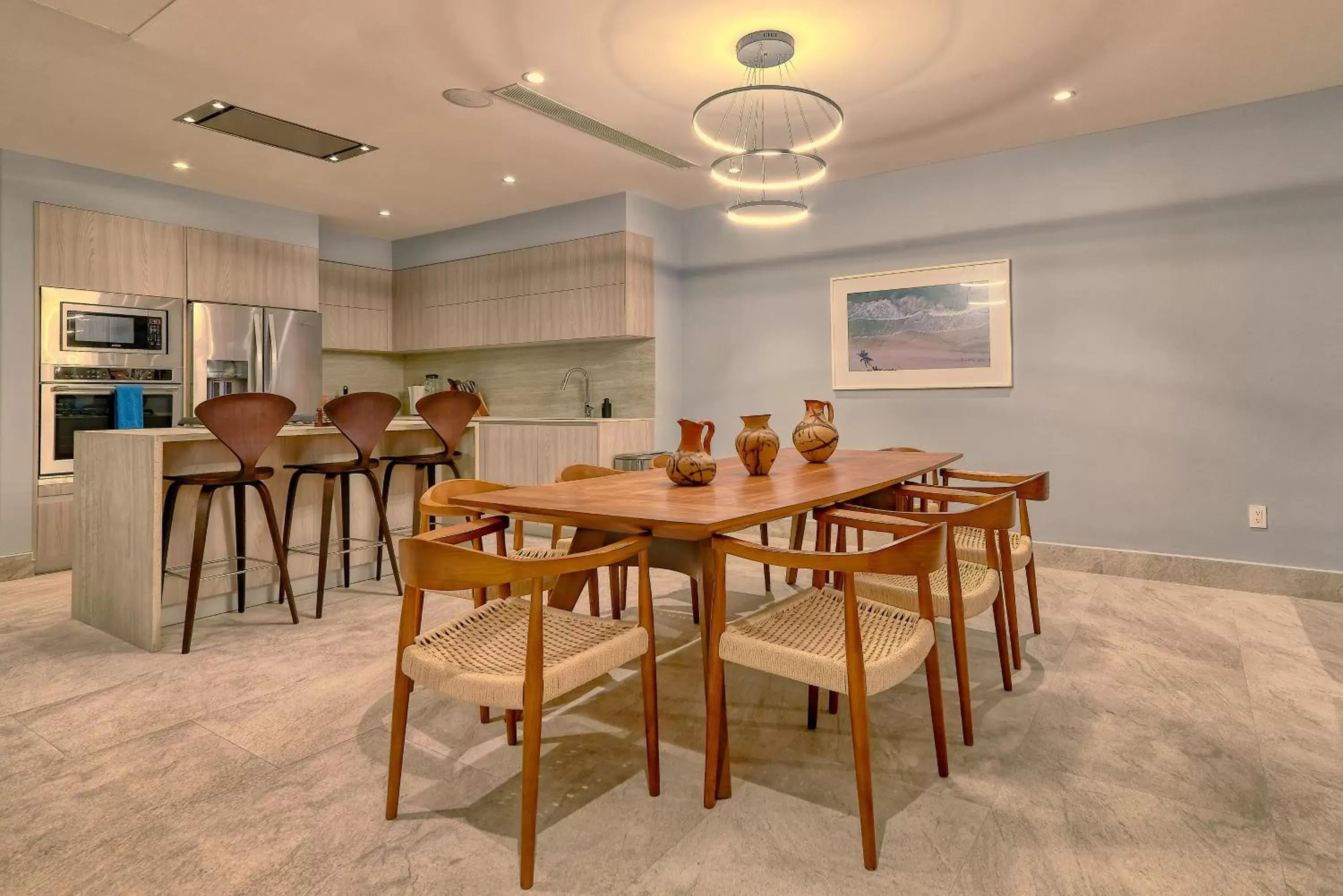 Dining area in Maxwell Residences at Indah