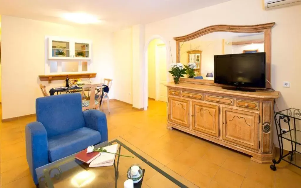 Living room, Seating Area in Aparthotel Ona Cala Pi Club