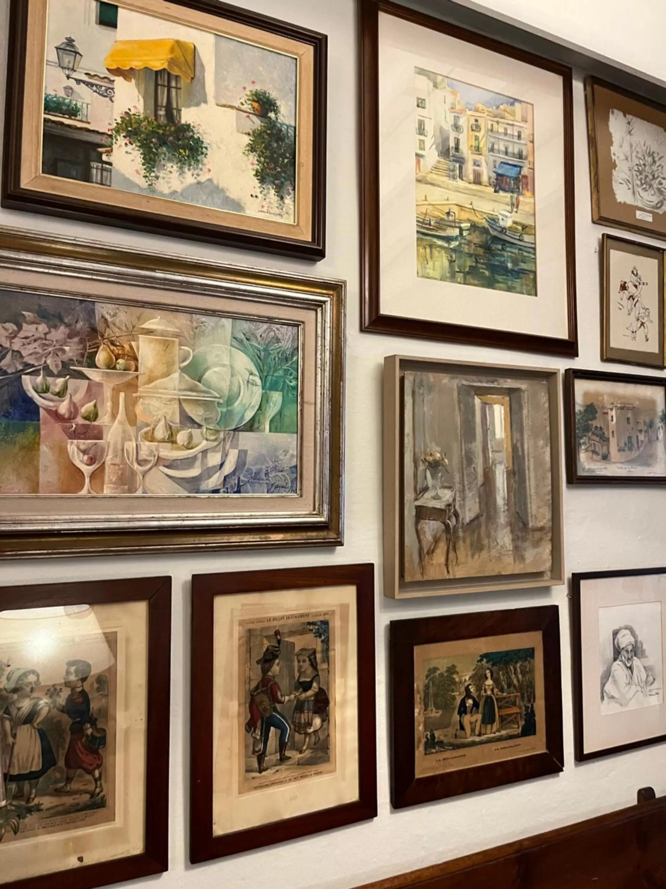 Decorative detail in Hostal de la Plaça - Hotel Boutique