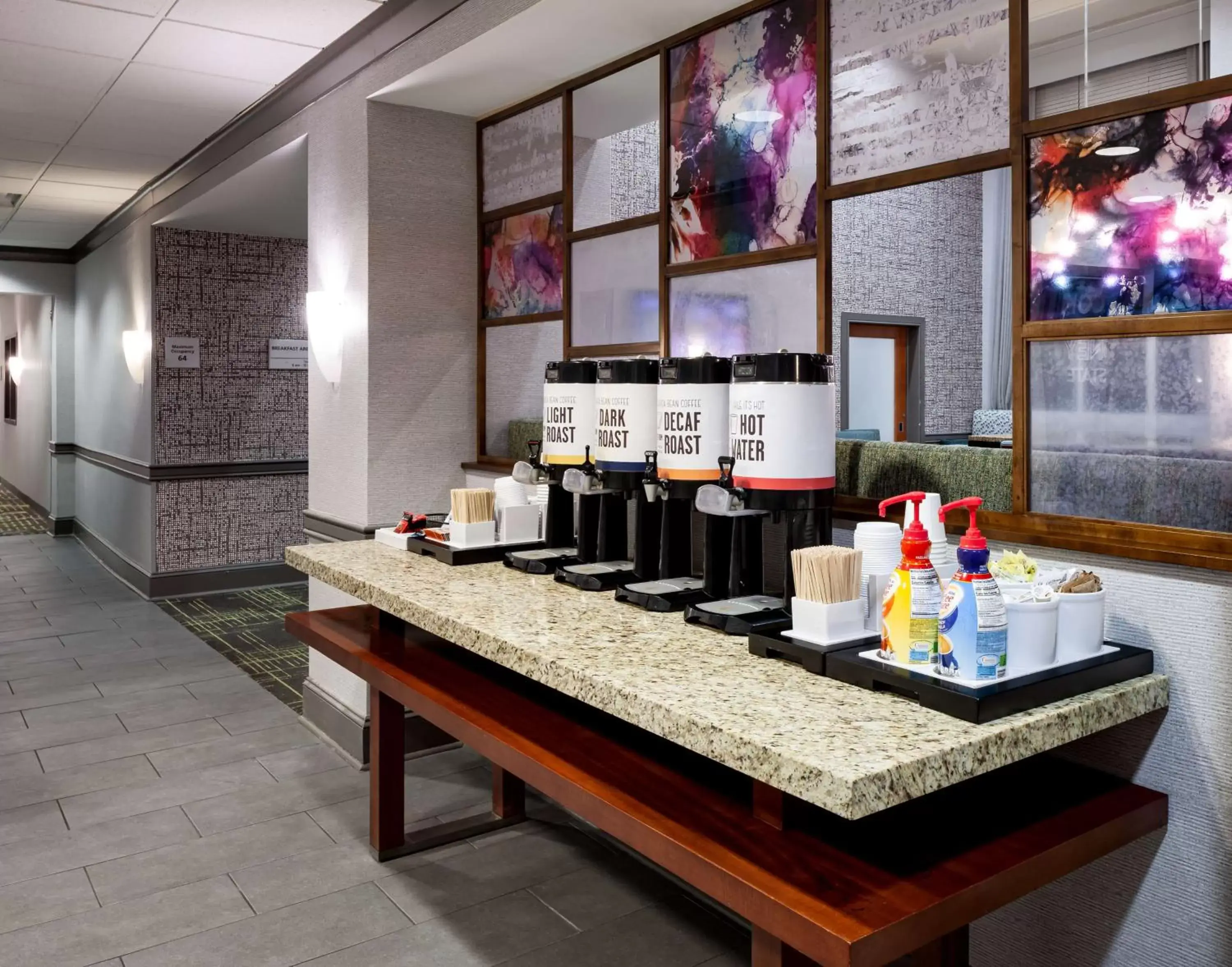 Dining area, Restaurant/Places to Eat in Hampton Inn & Suites Mobile I-65@ Airport Boulevard