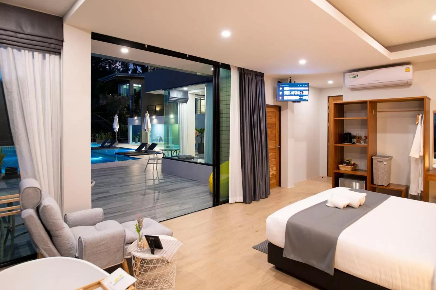 Bed in Ao Luek Panoramic Pool-SHA Plus