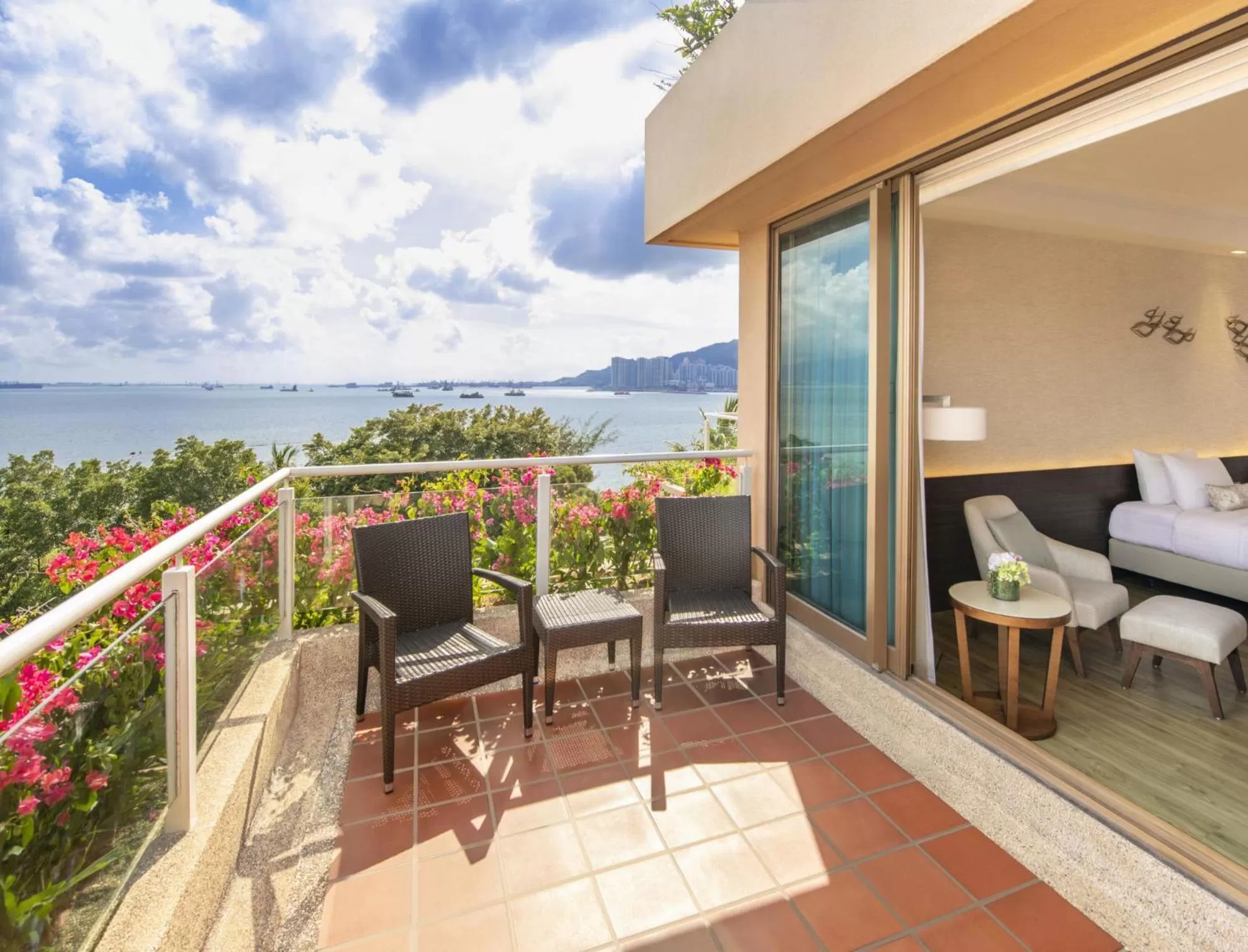 Balcony/Terrace in Hong Kong Gold Coast Hotel