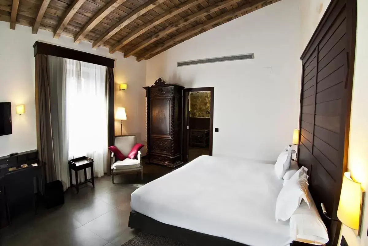 Bed in Hotel Convento Aracena & SPA