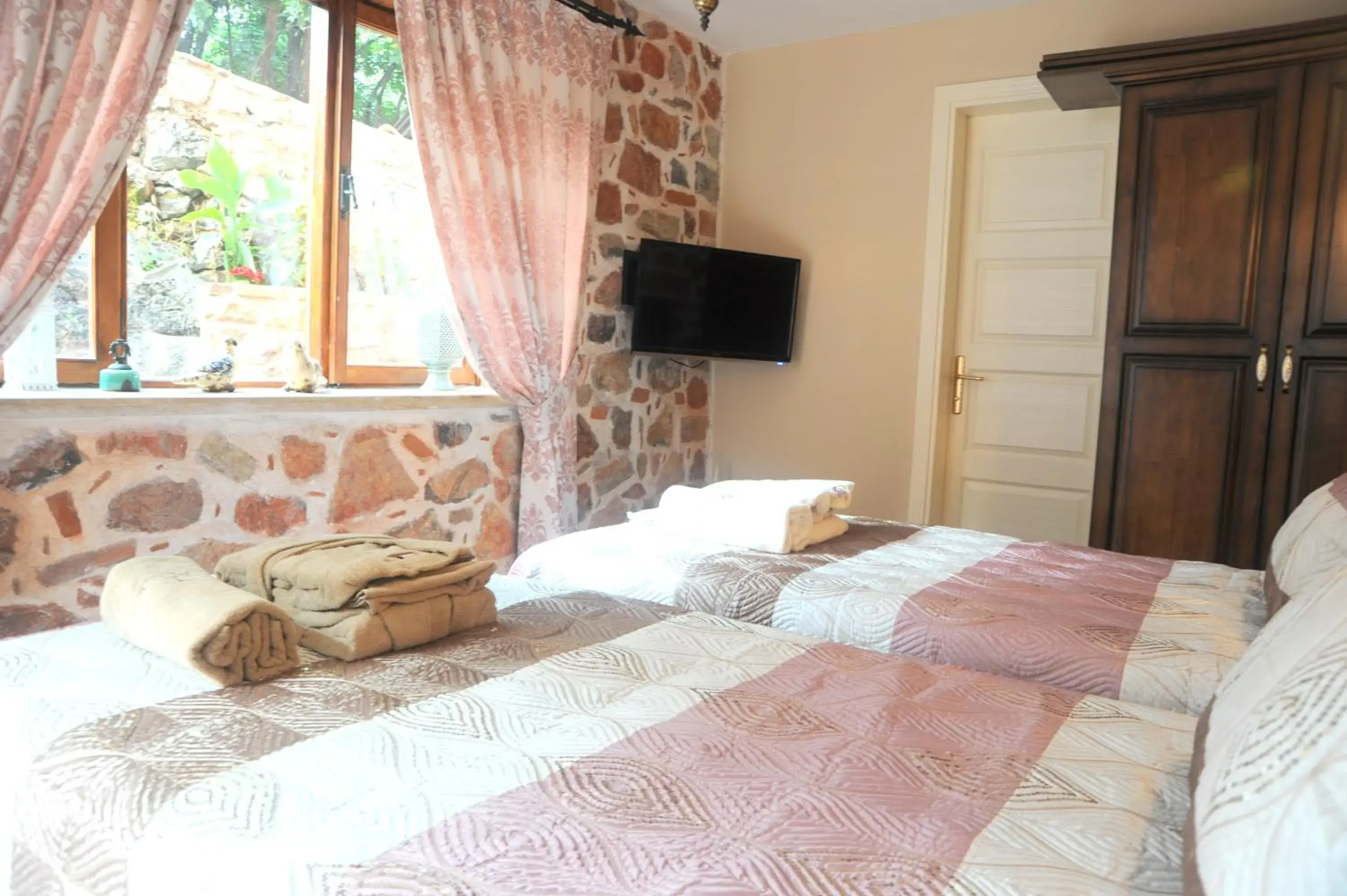 Bedroom, Bed in Lemon Villa Hotel - Adult Only