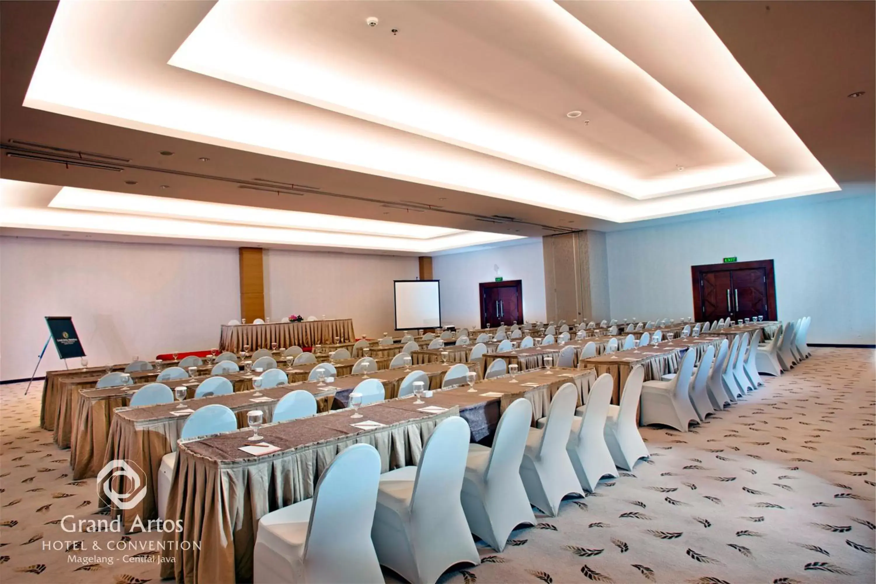 People, Banquet Facilities in Grand Artos Hotel & Convention