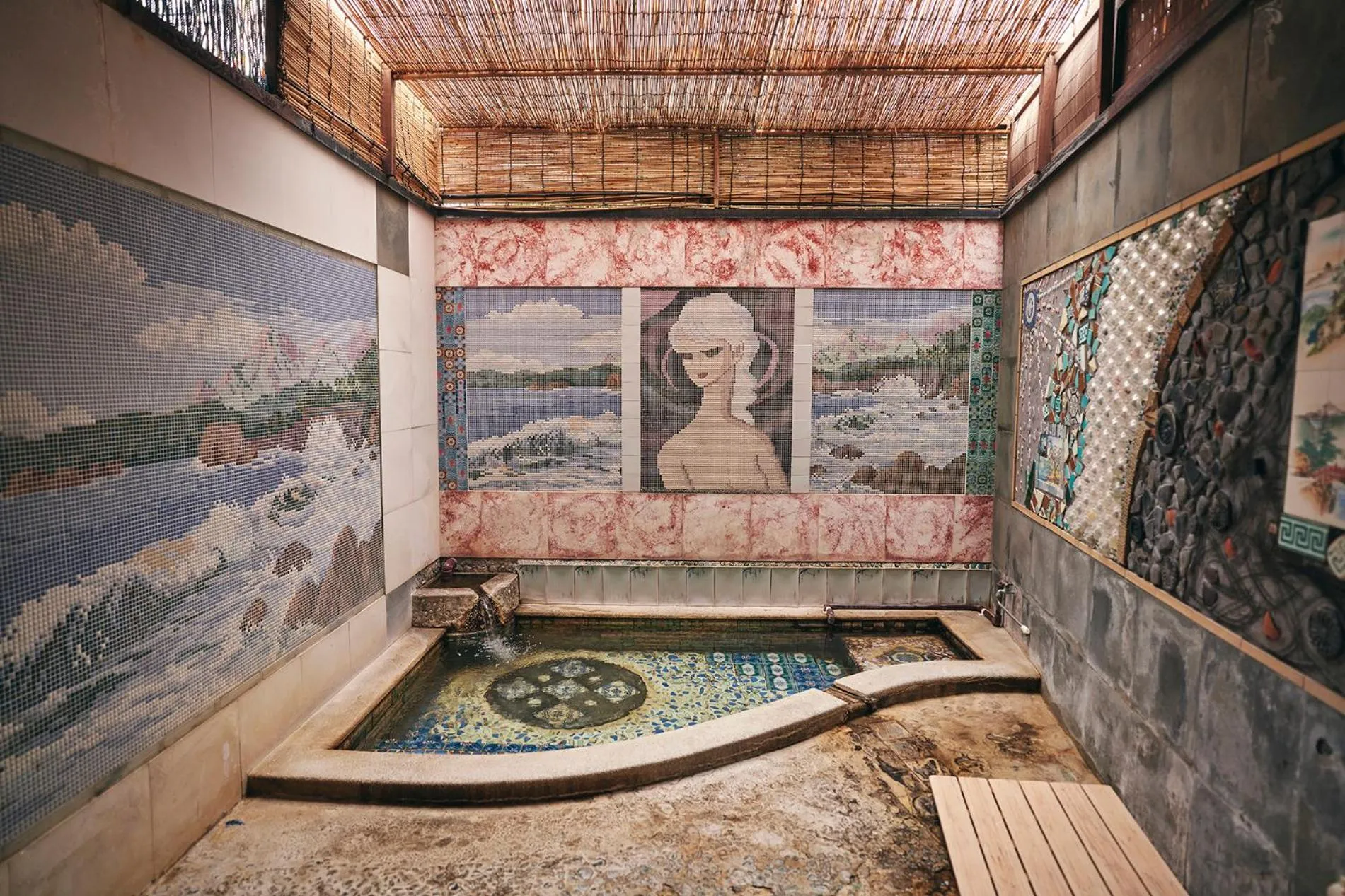 Hot Spring Bath in Nogami Honkan