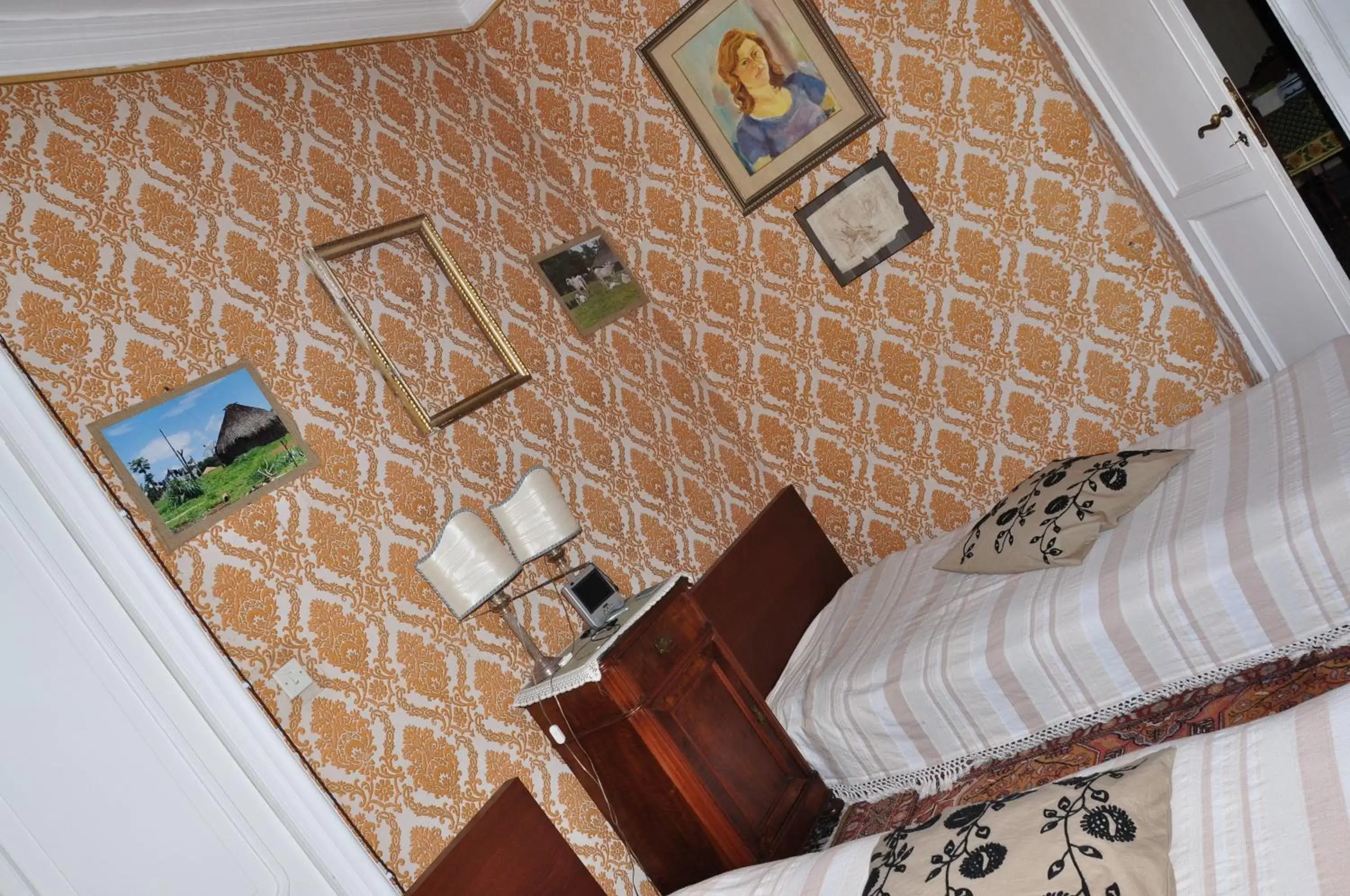 Triple Room with Shared Bathroom in Il Ciottolo Triple Room with Shared Bathroom in Il Ciottolo